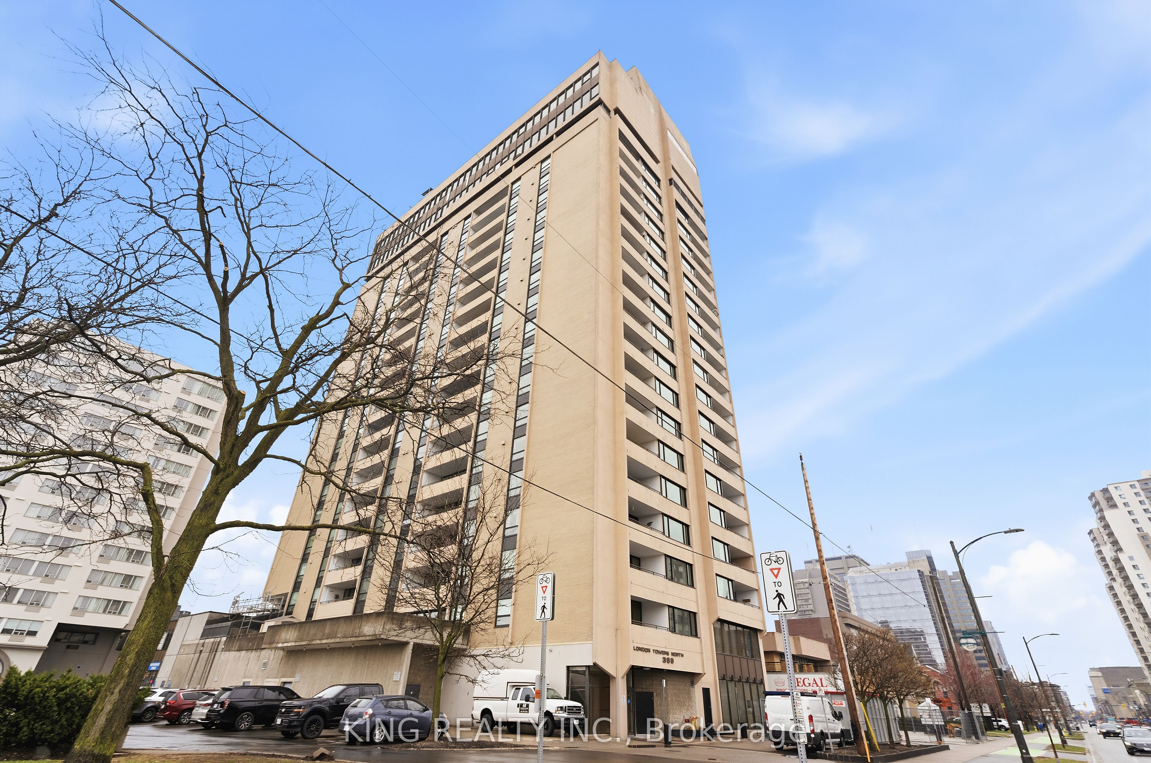 389 Dundas Street 701 Property Photo 1