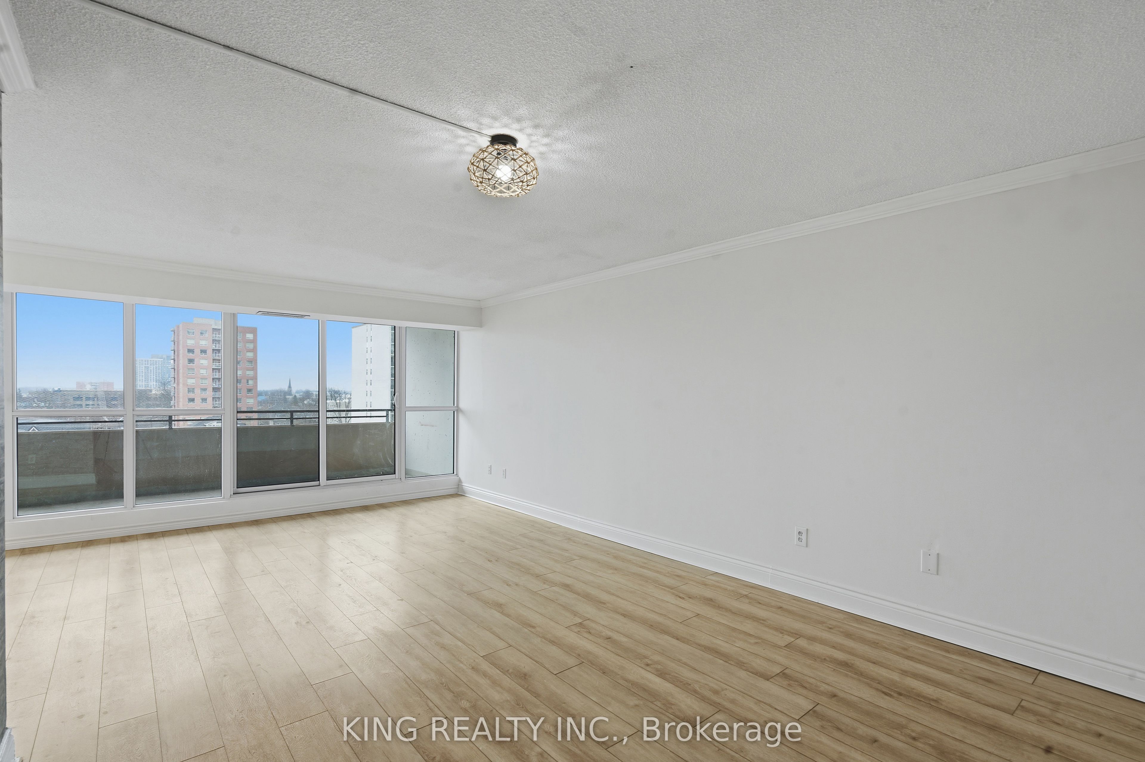 389 Dundas Street 701 Property Photo 6