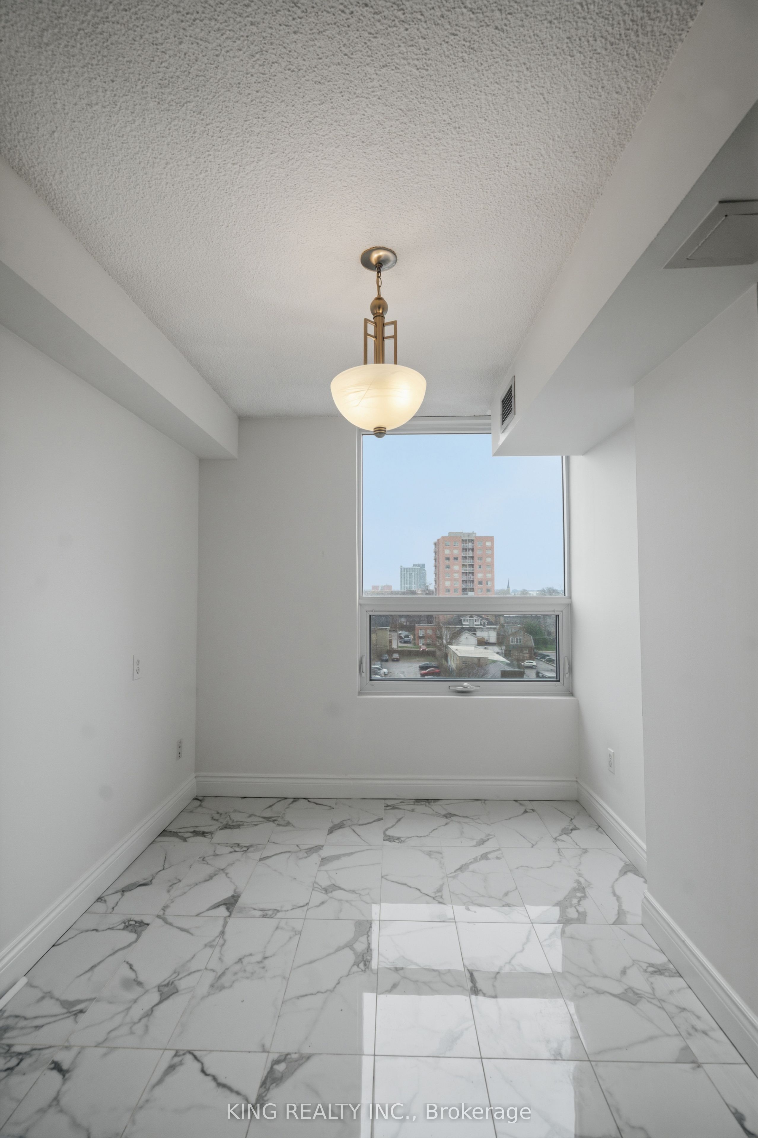 389 Dundas Street 701 Property Photo 15