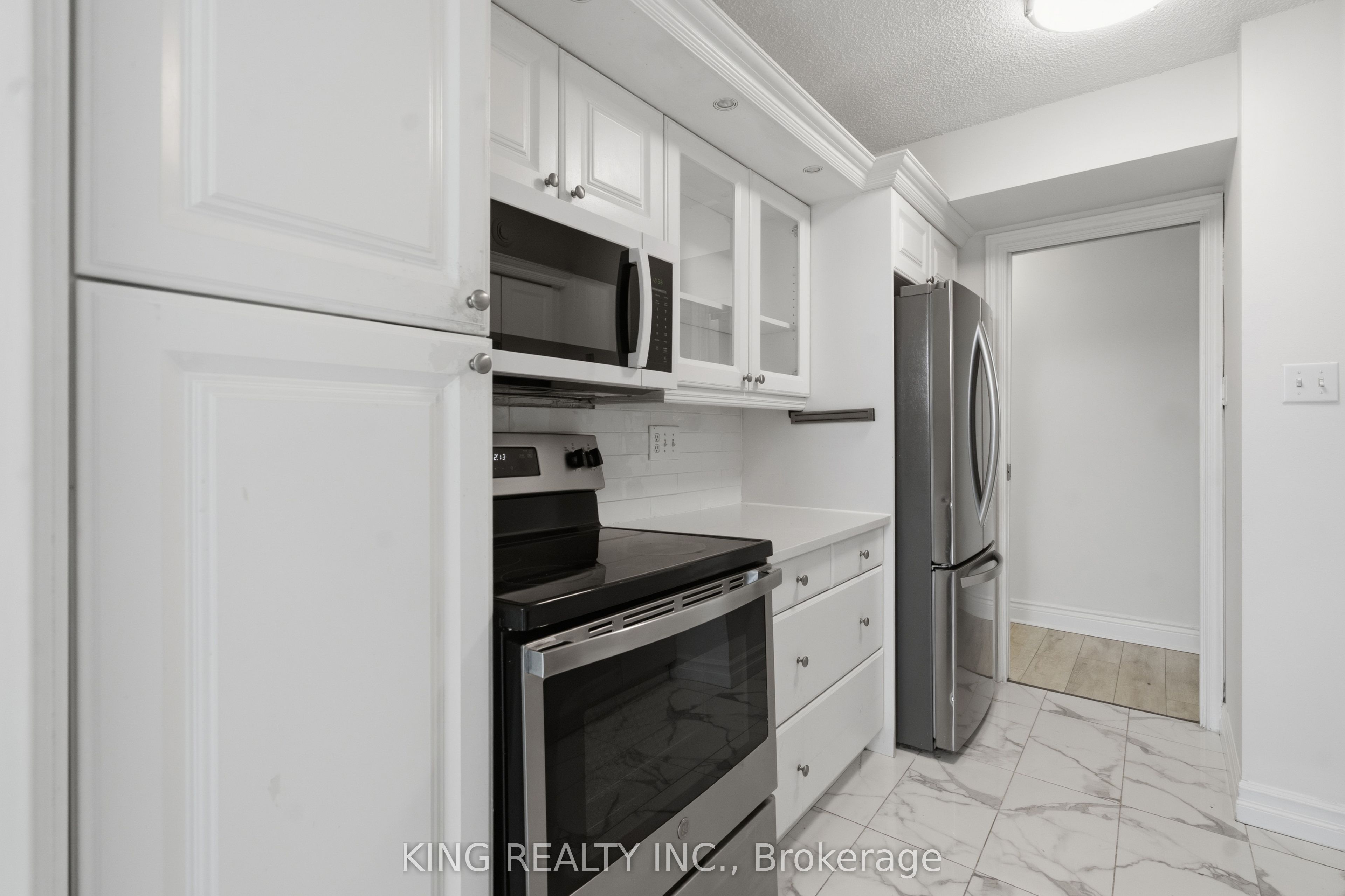 389 Dundas Street 701 Property Photo 18