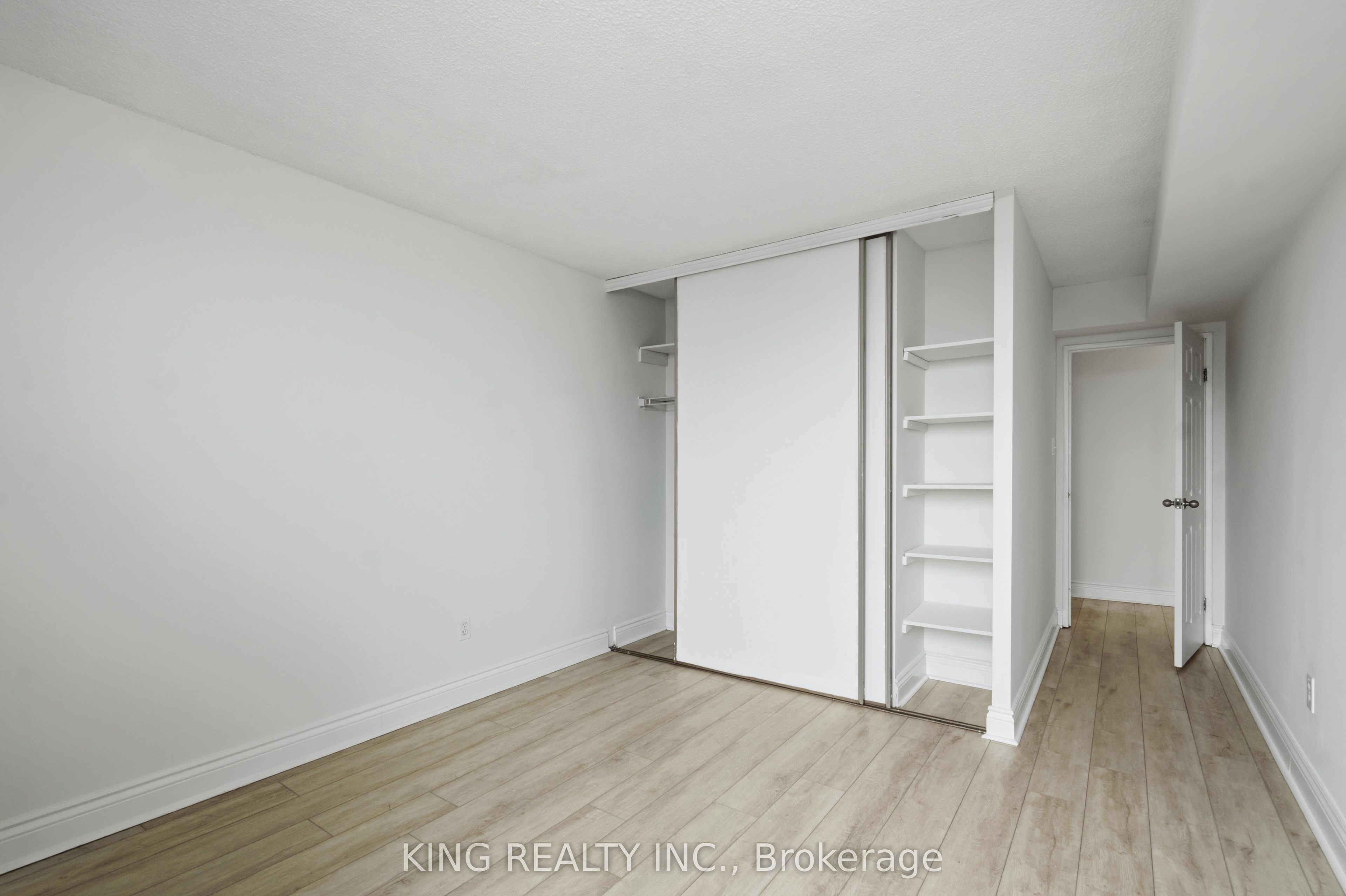 389 Dundas Street 701 Property Photo 23