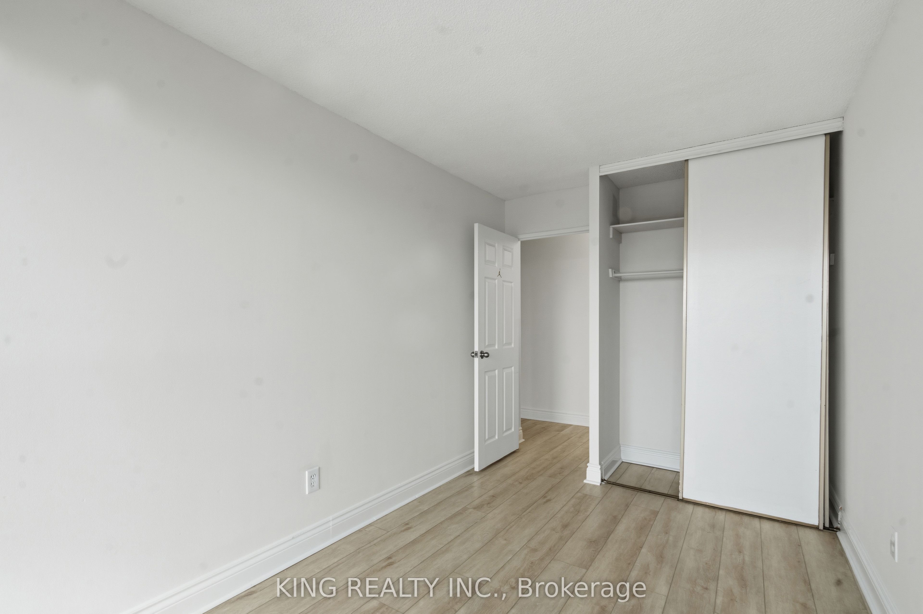 389 Dundas Street 701 Property Photo 27