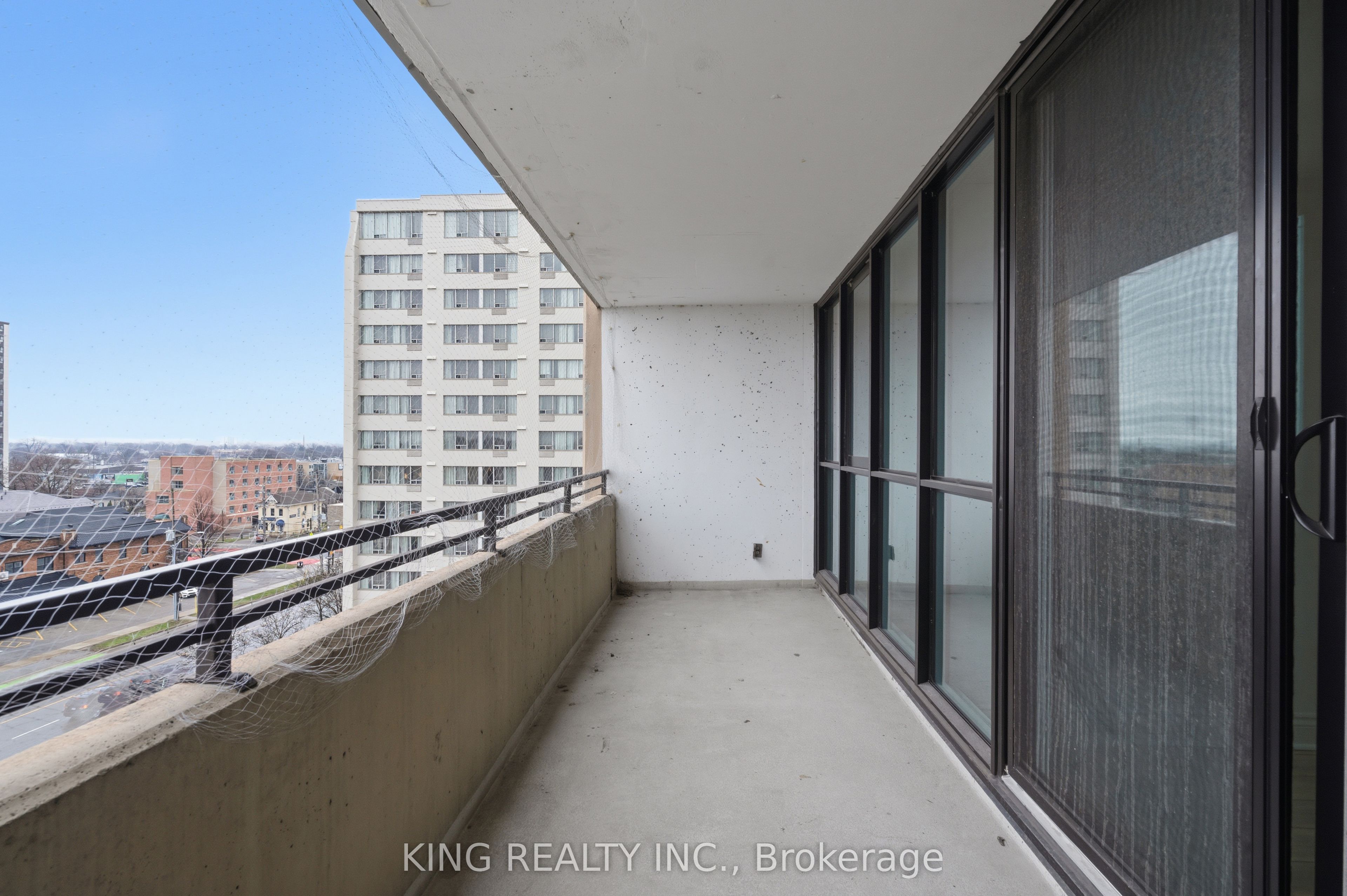389 Dundas Street 701 Property Photo 33