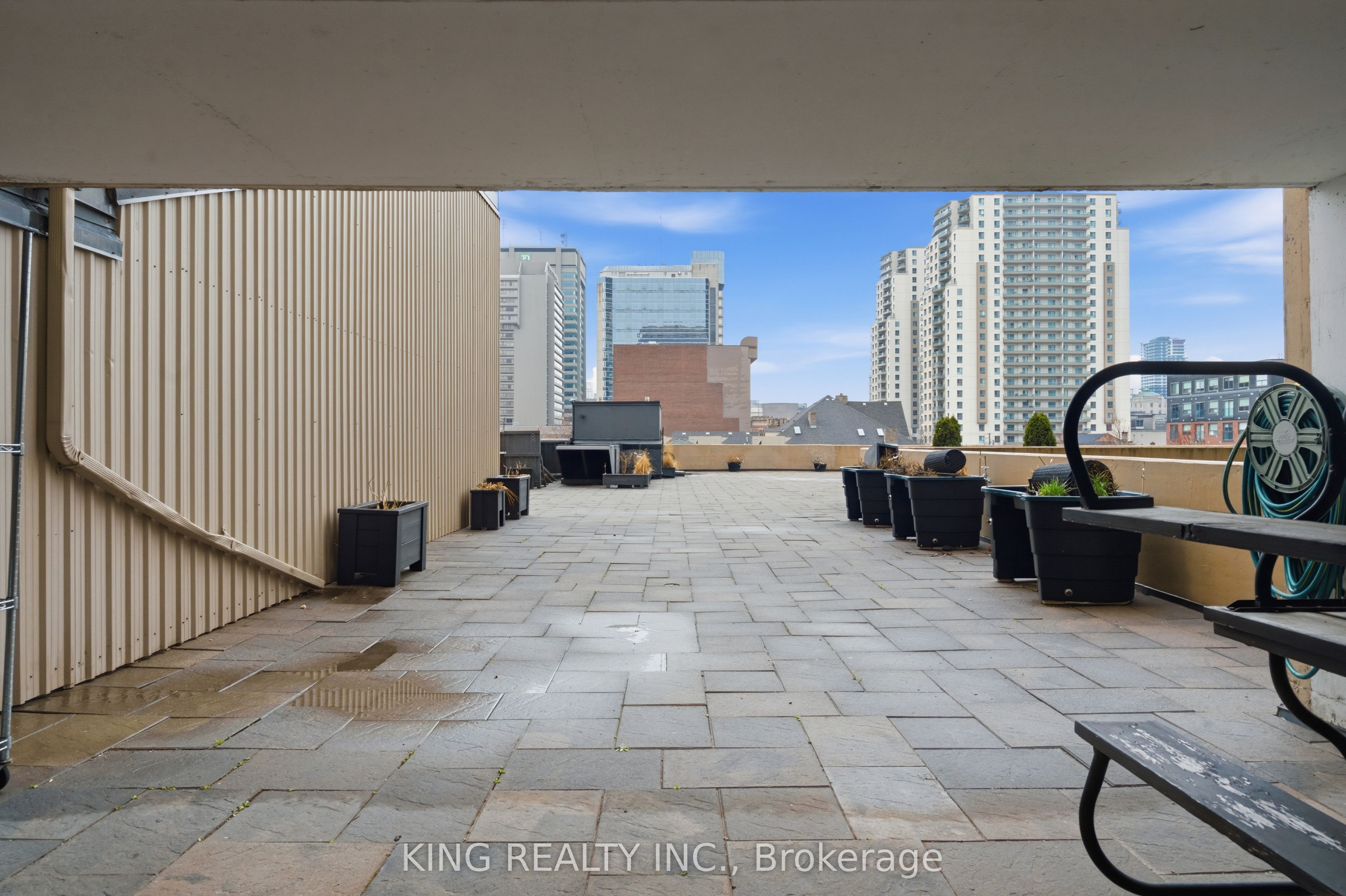 389 Dundas Street 701 Property Photo 49