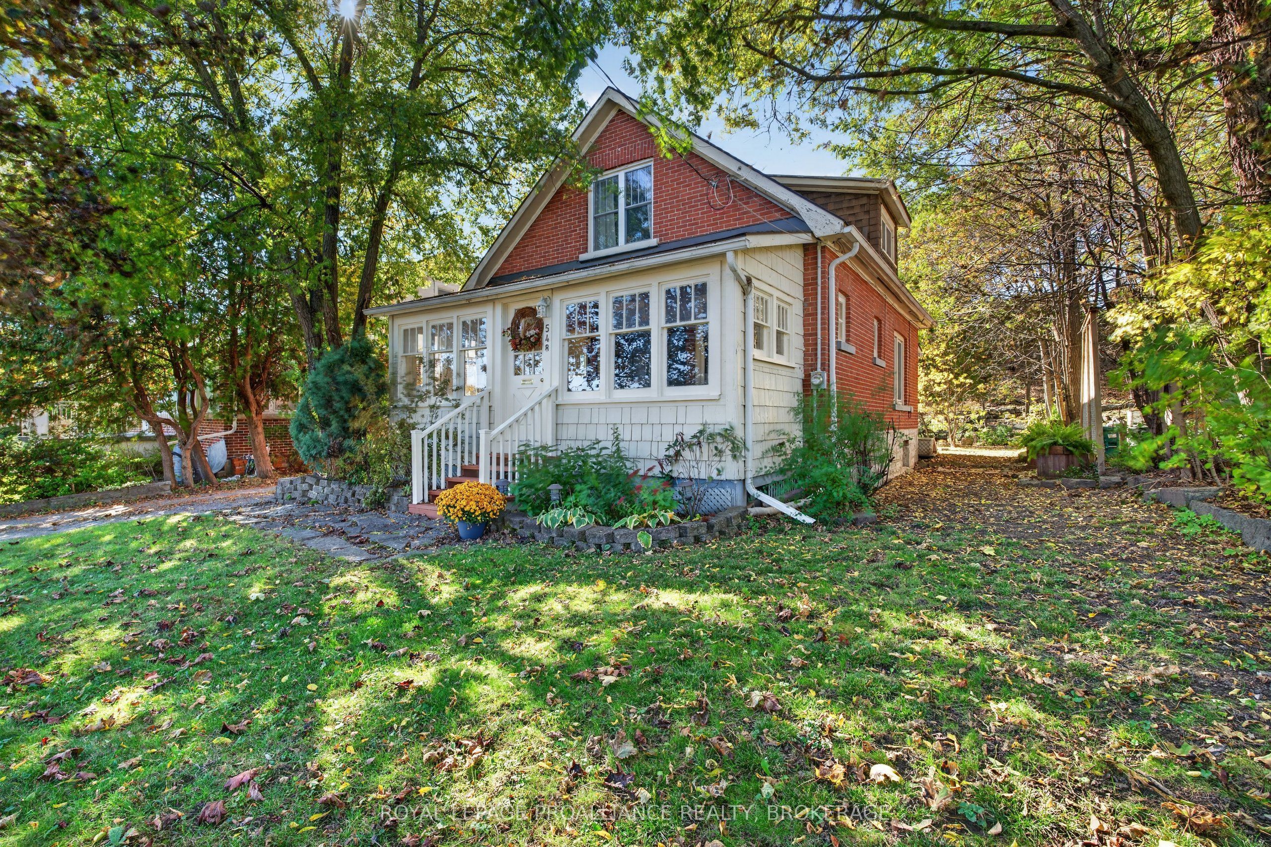 548 Division Street Property Photo 1