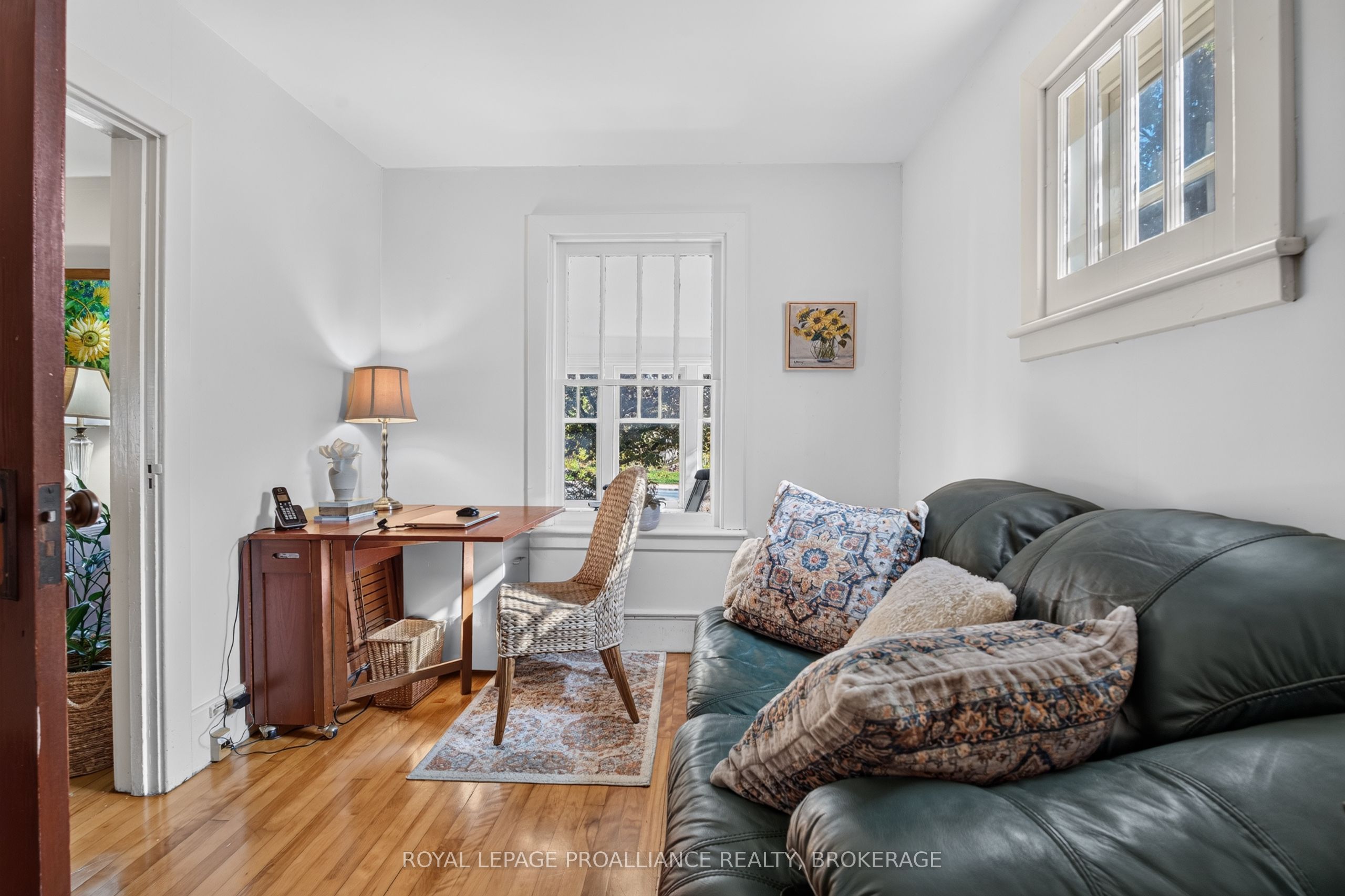 548 Division Street Property Photo 10