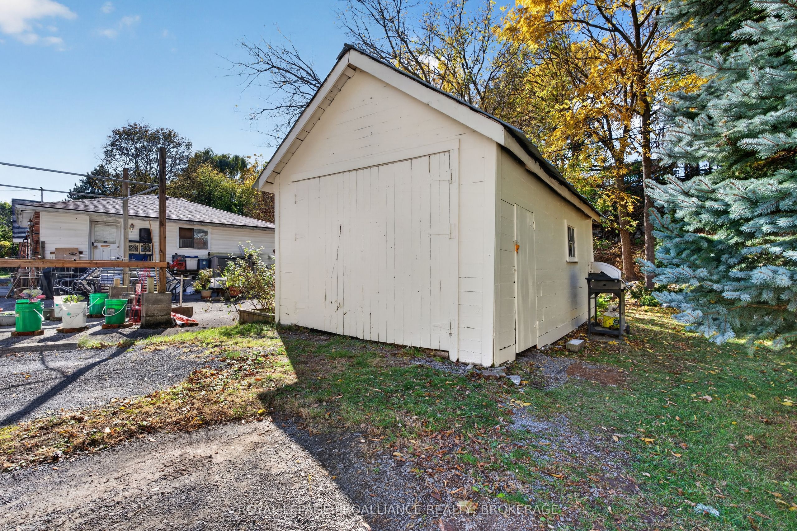548 Division Street Property Photo 27