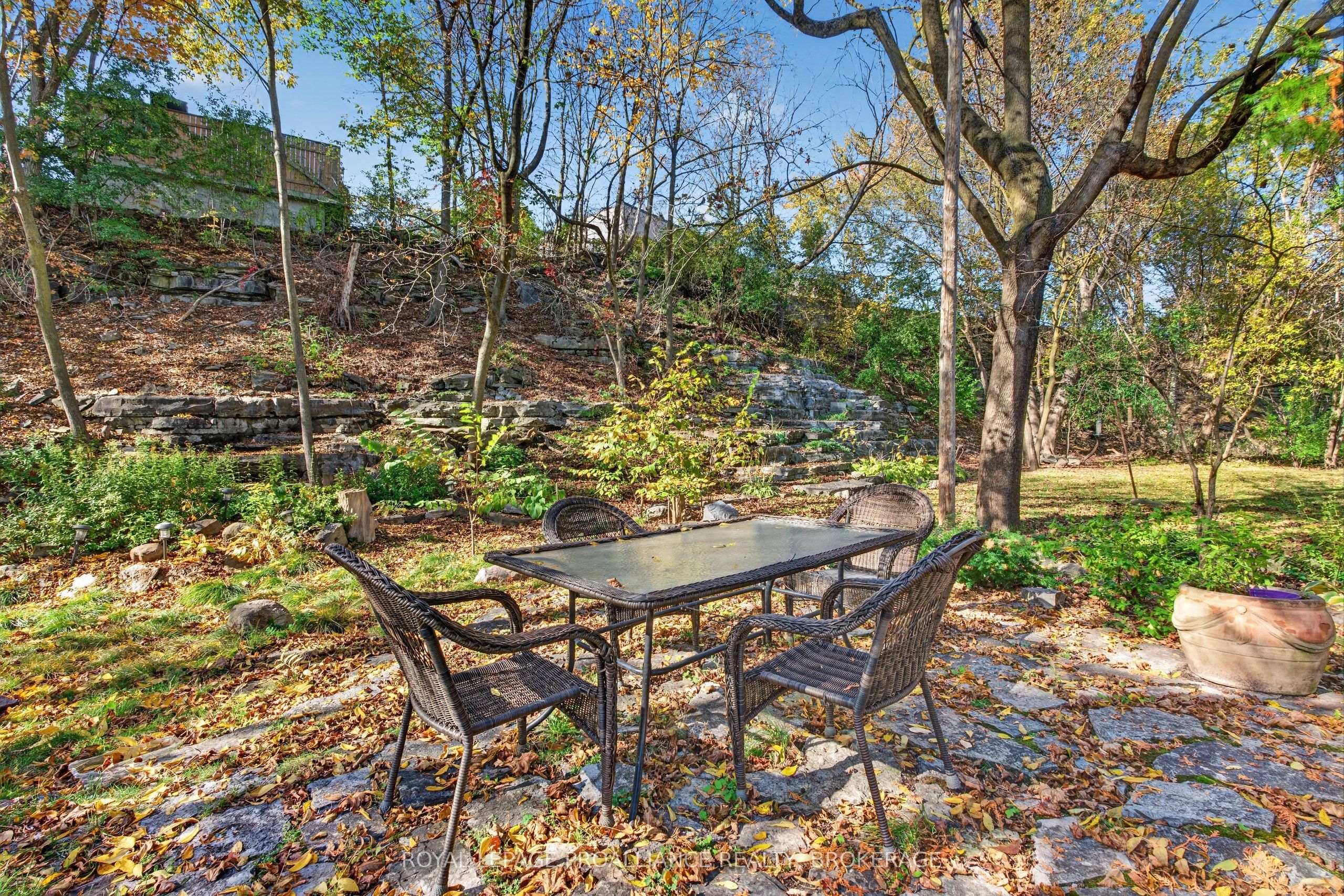 548 Division Street Property Photo 30