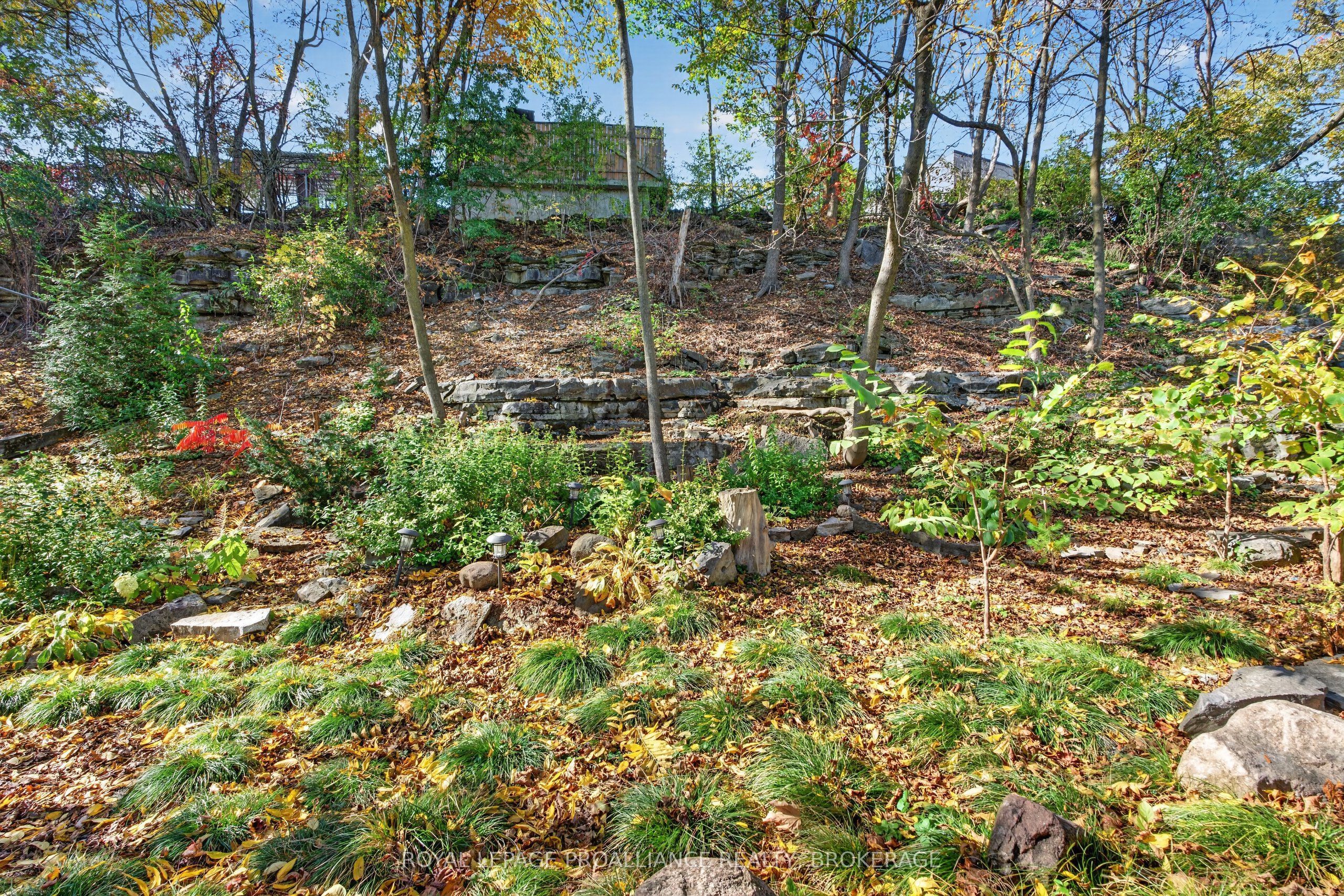548 Division Street Property Photo 32