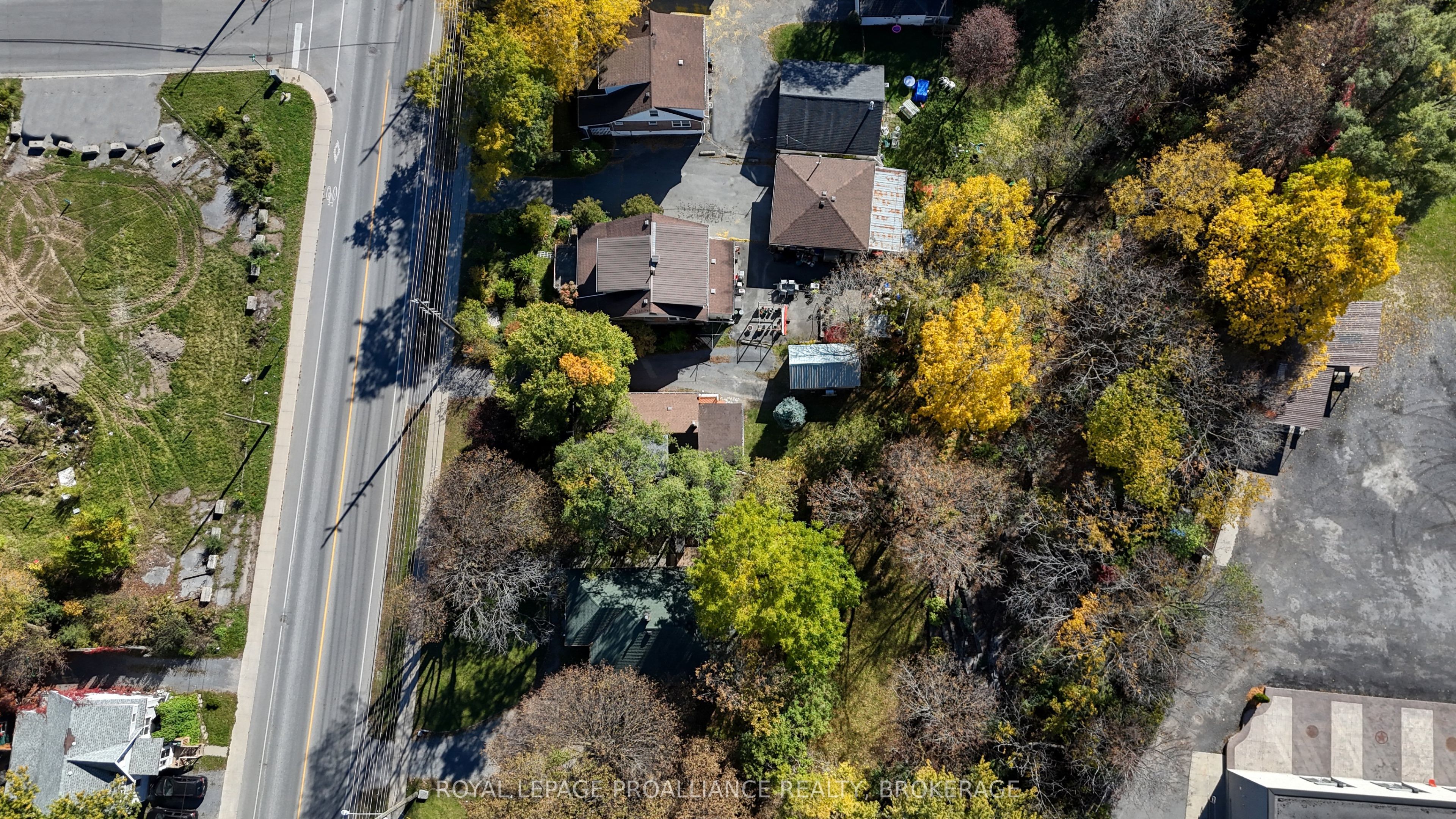 548 Division Street Property Photo 37