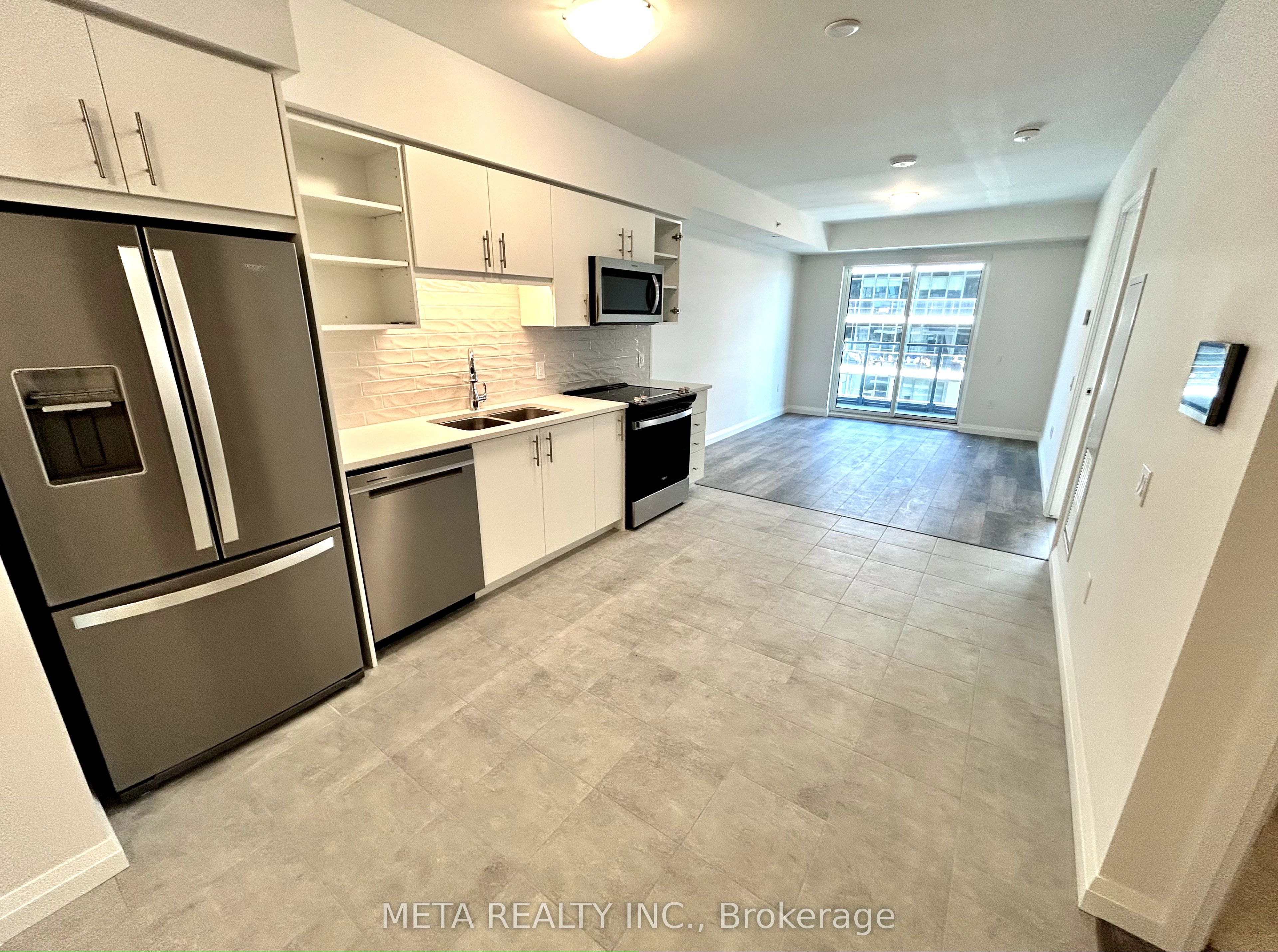 93 Arthur Street S 811 Property Photo 1