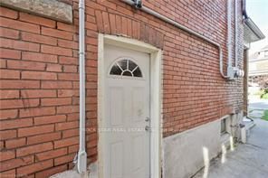 139 Balsam Avenue S Property Photo 9