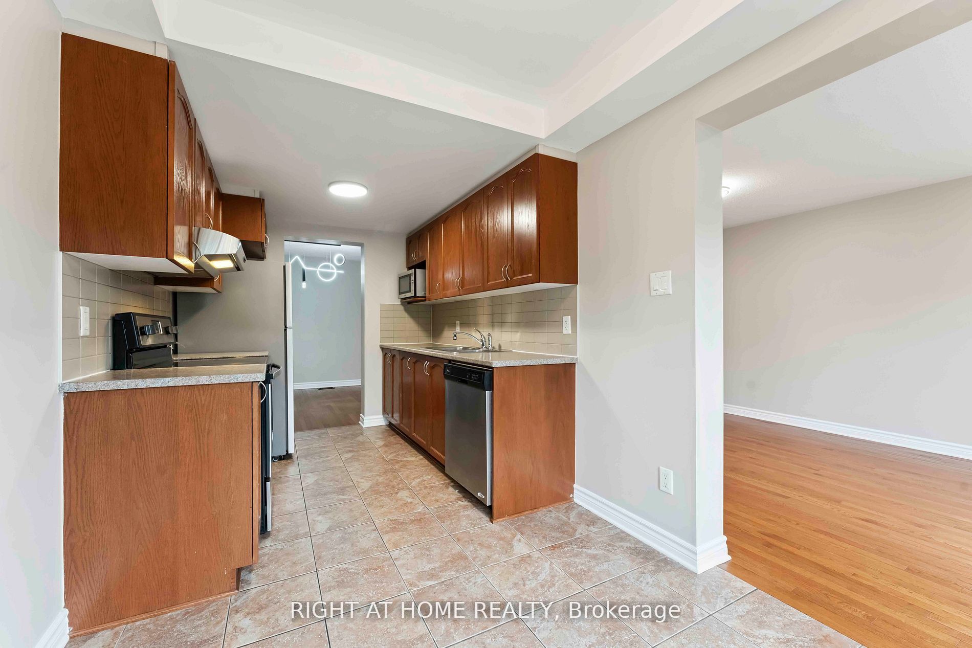 195 Mancini Way Property Photo 11