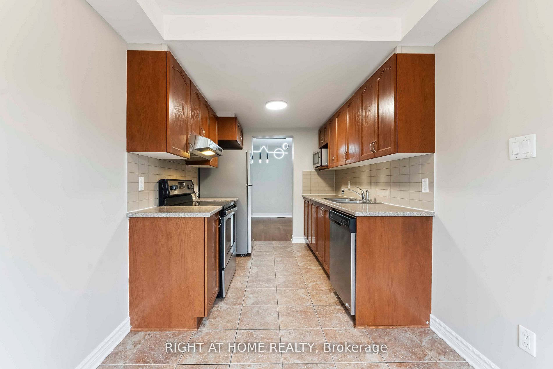 195 Mancini Way Property Photo 14