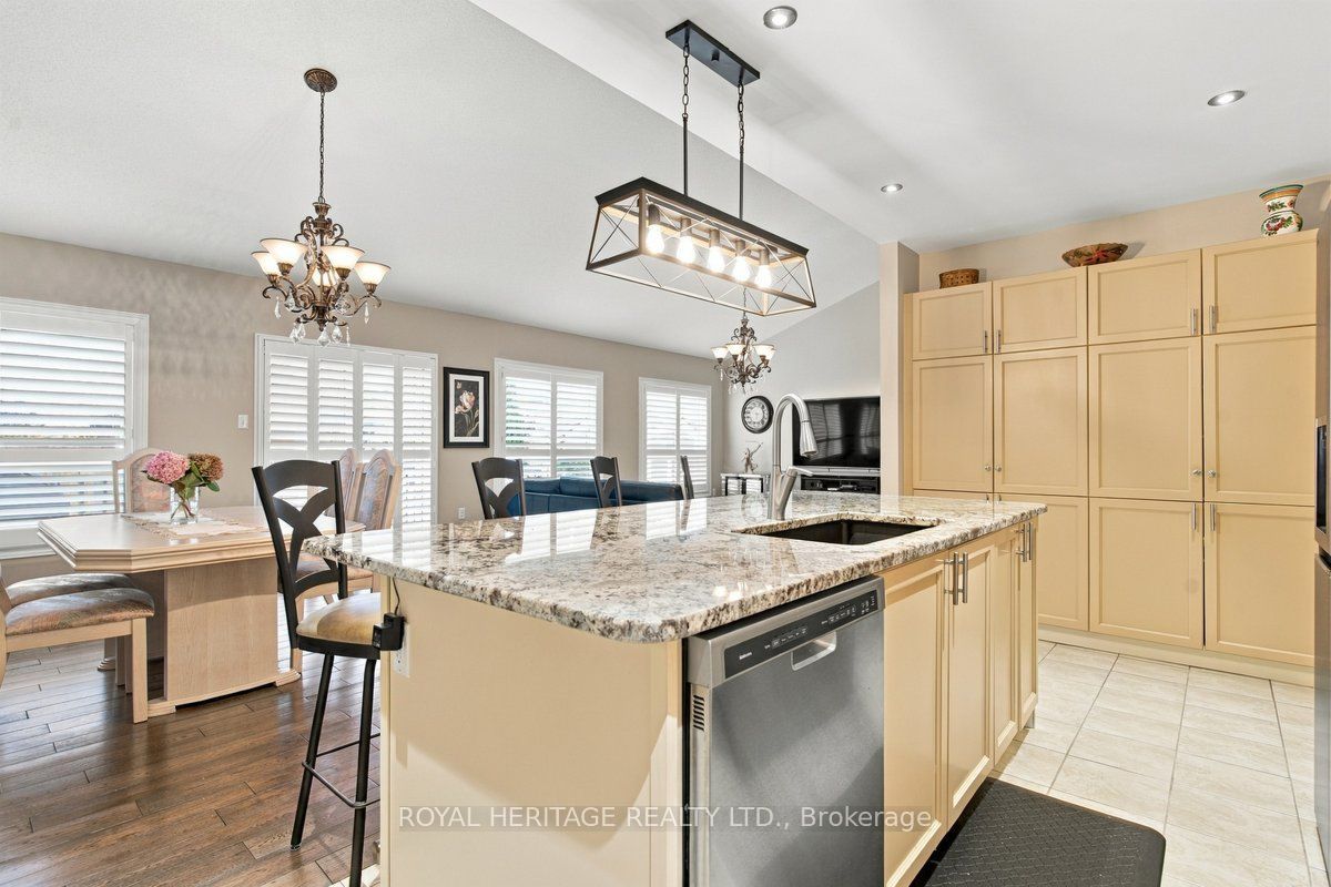 37 Grainger Crescent Property Photo 6