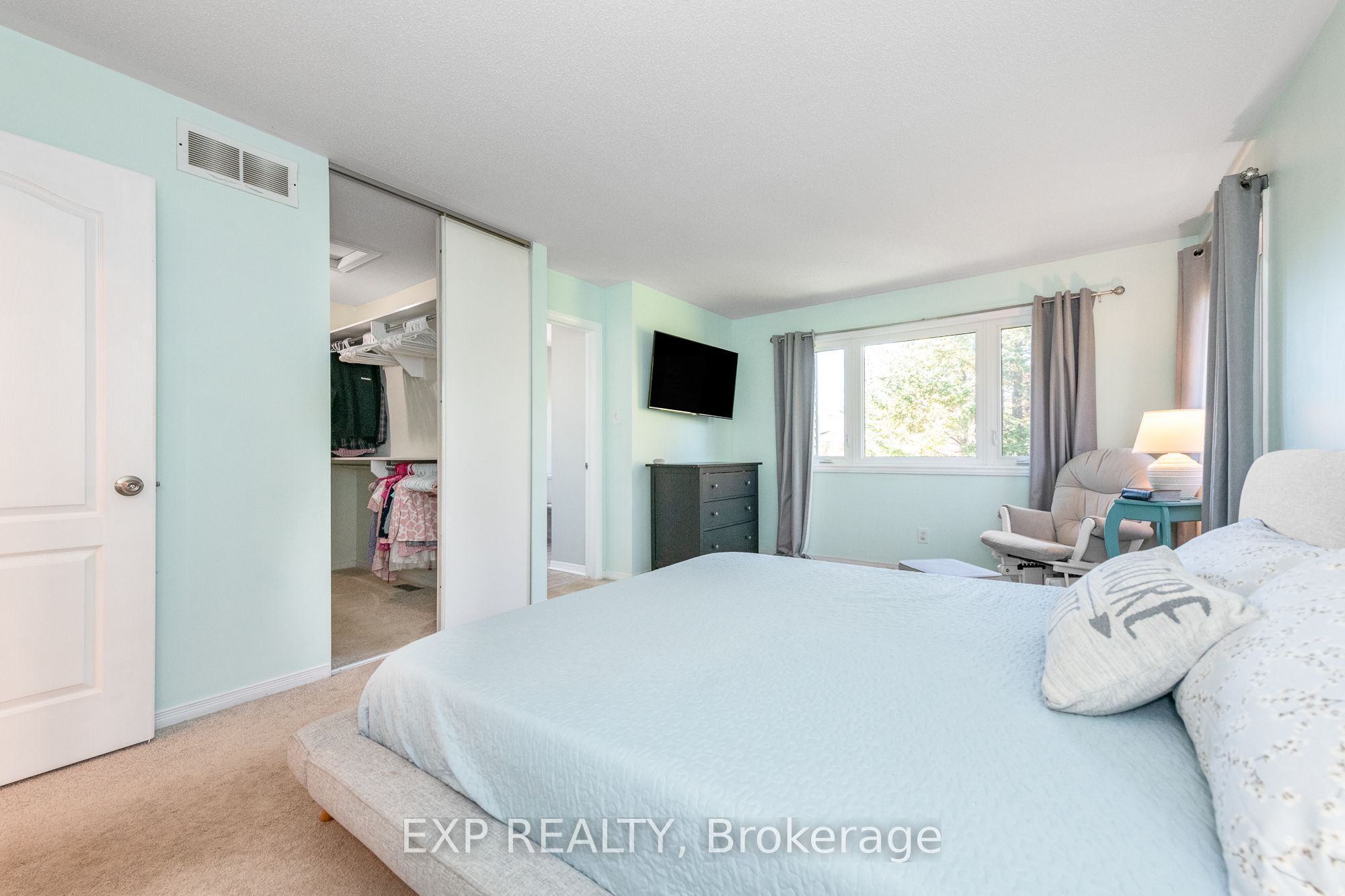 36 Meadowbreeze Drive Property Photo 23