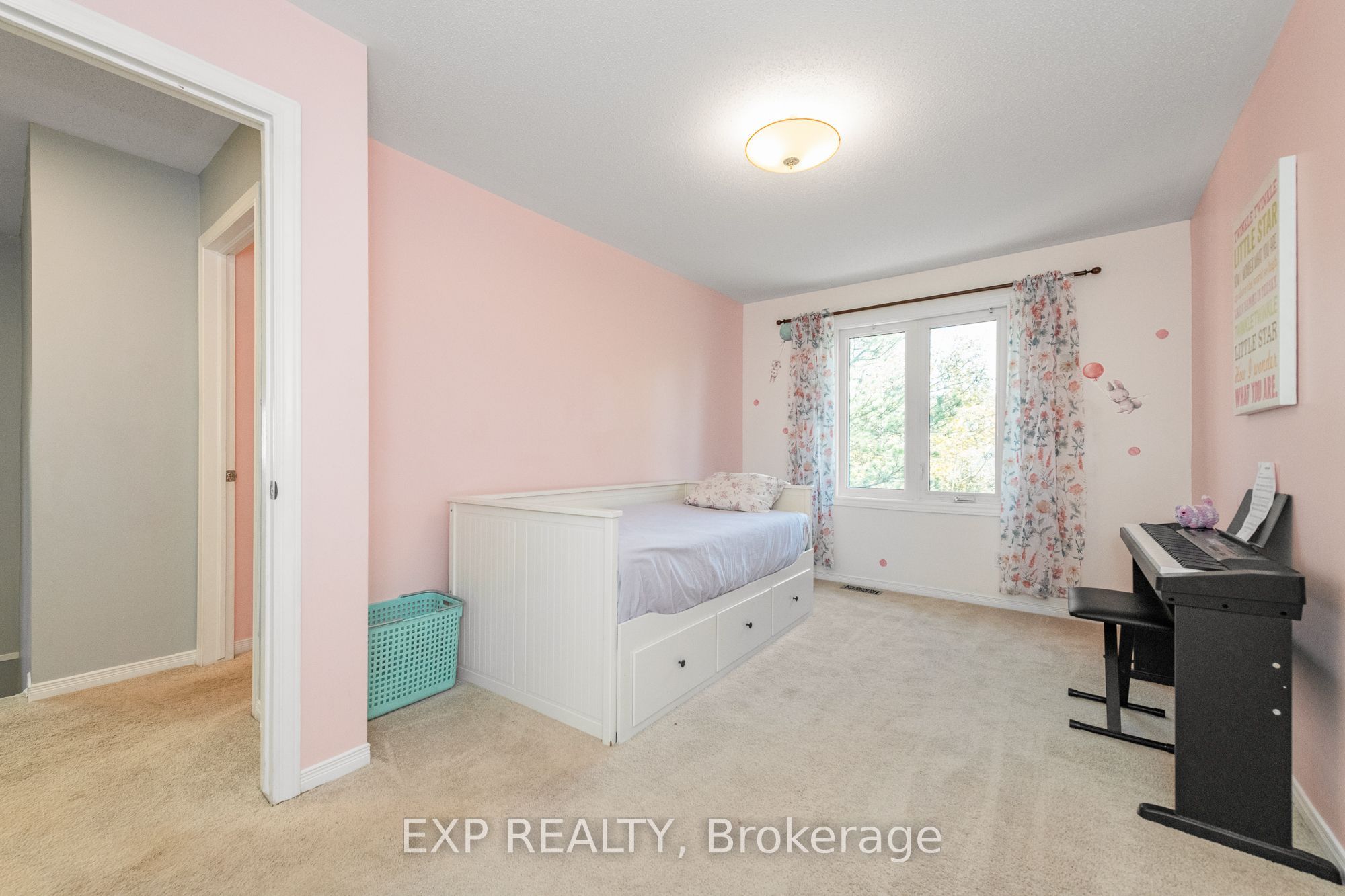 36 Meadowbreeze Drive Property Photo 28