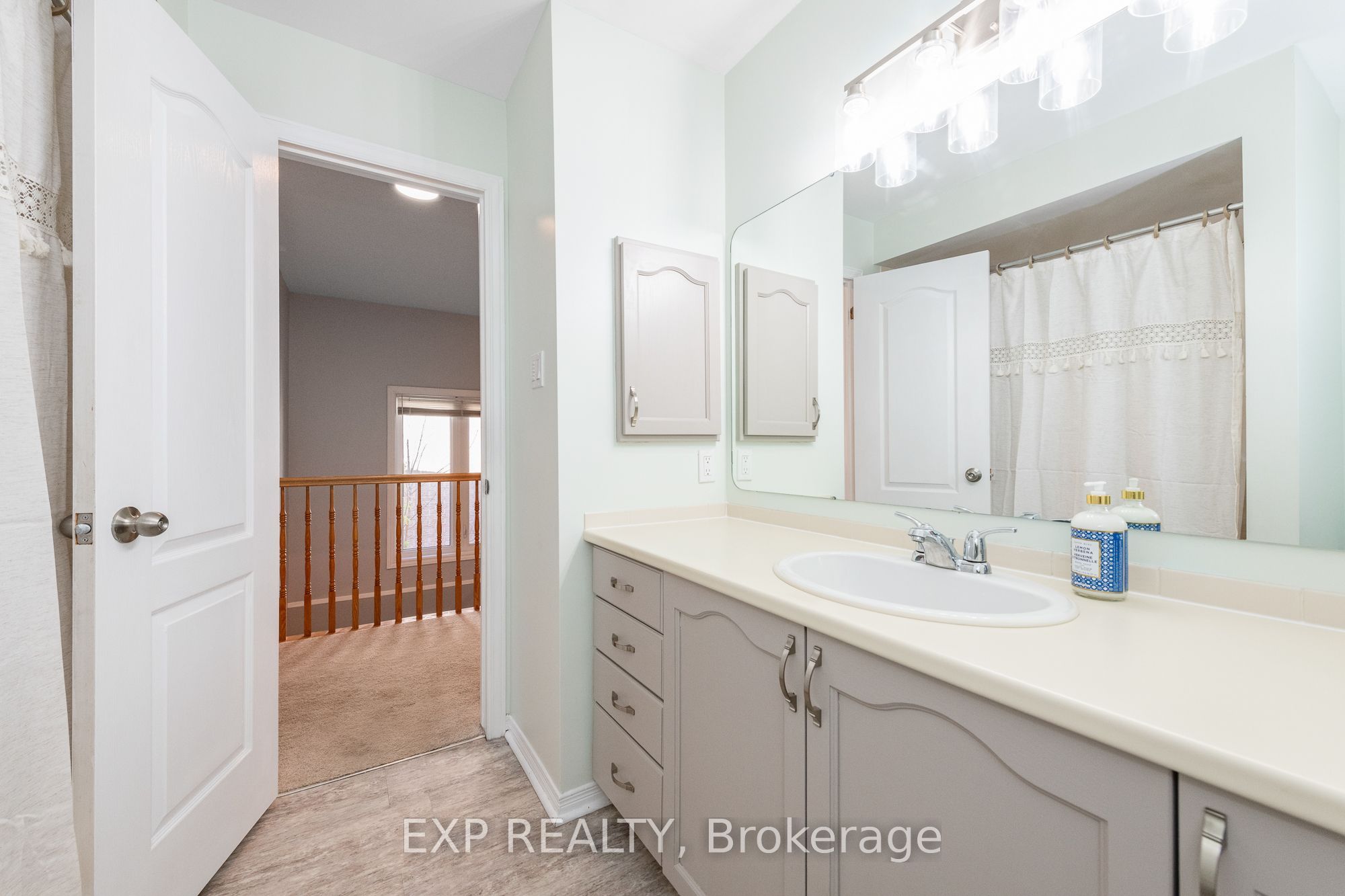 36 Meadowbreeze Drive Property Photo 33
