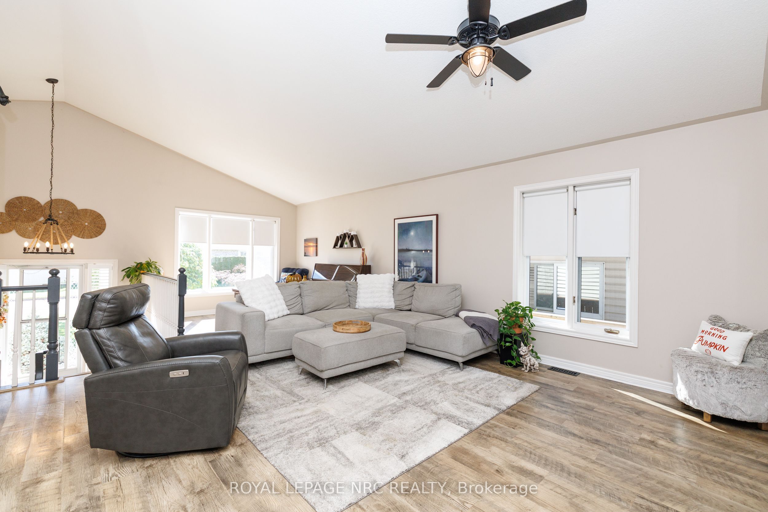 1 Bahama Bay Property Photo 11