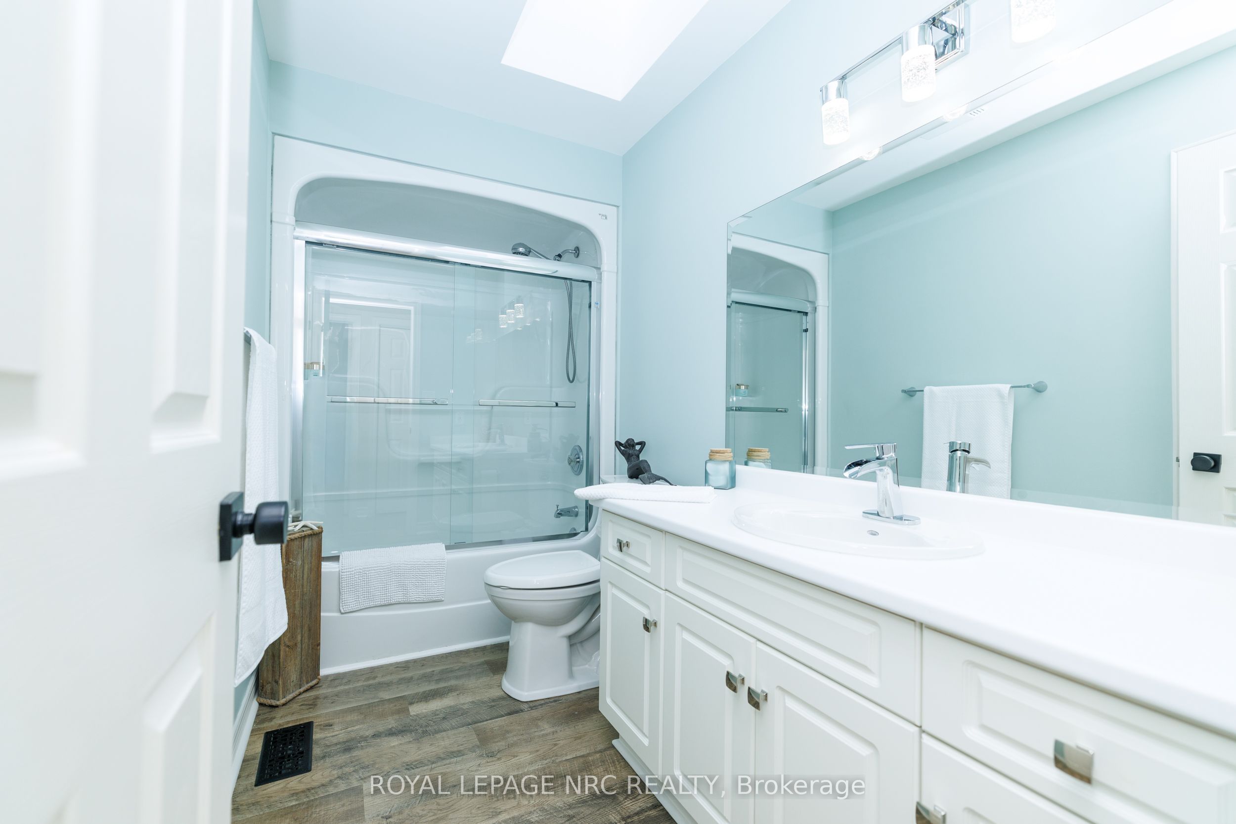 1 Bahama Bay Property Photo 19