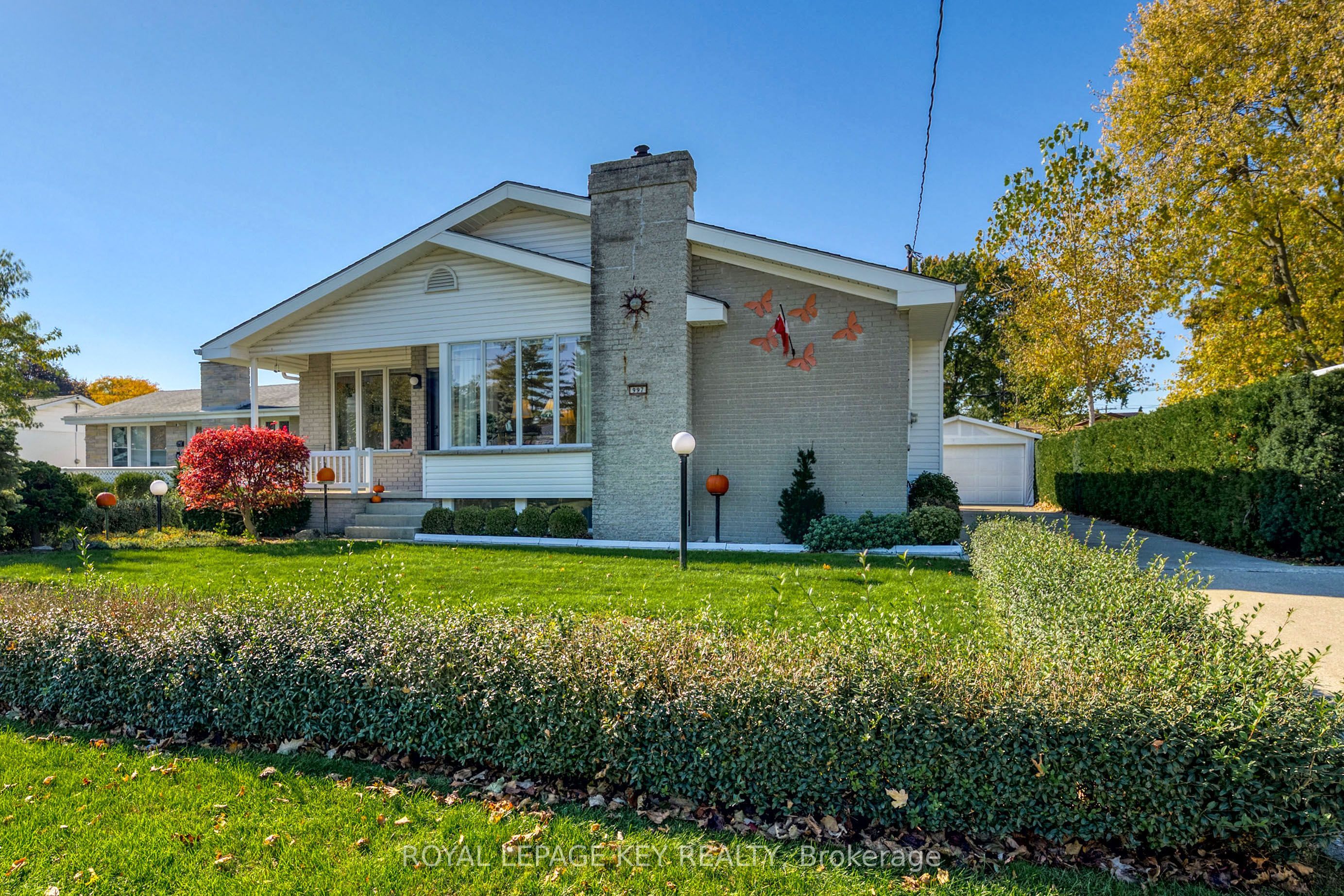 997 Hollands Avenue Property Photo 1