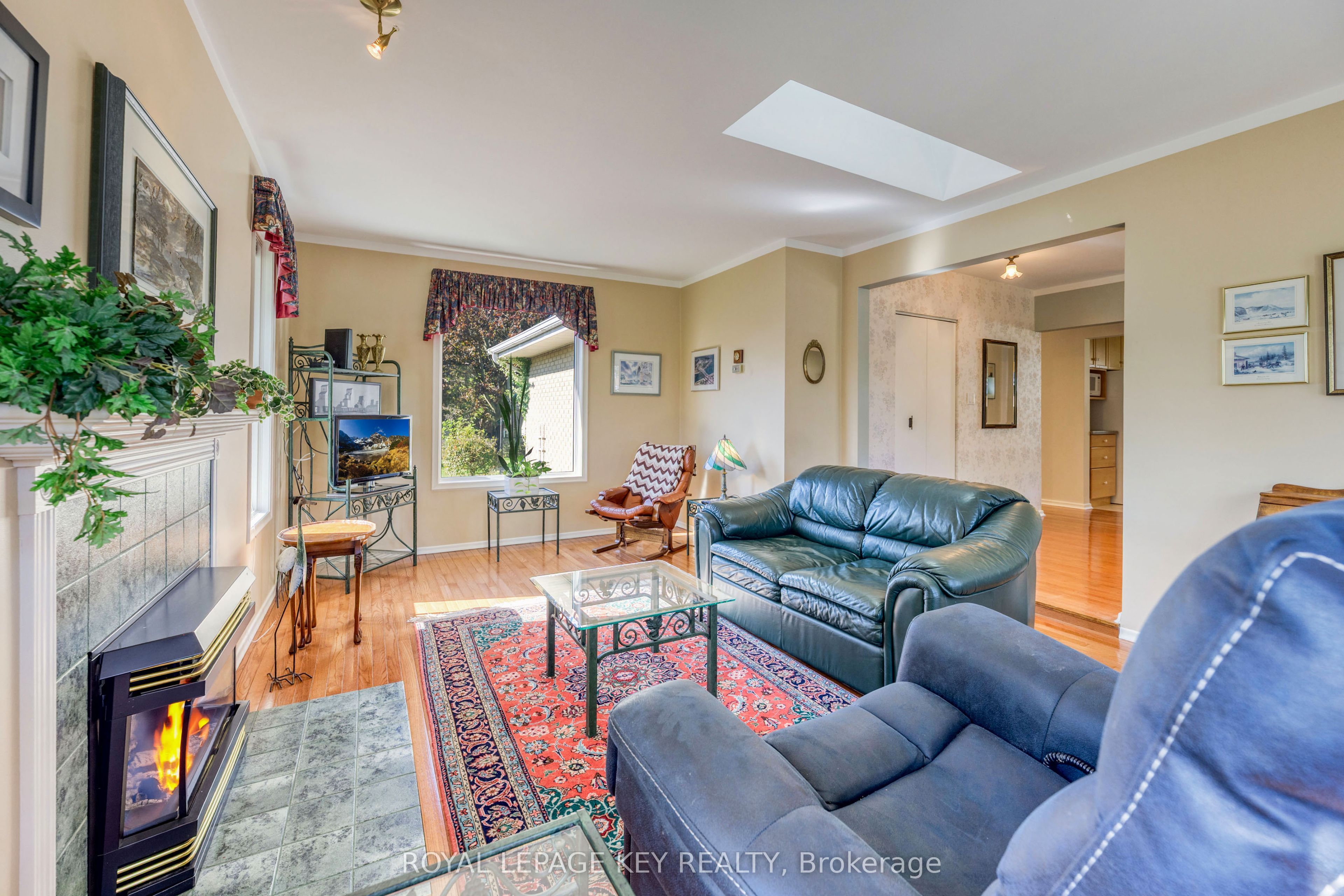 997 Hollands Avenue Property Photo 7