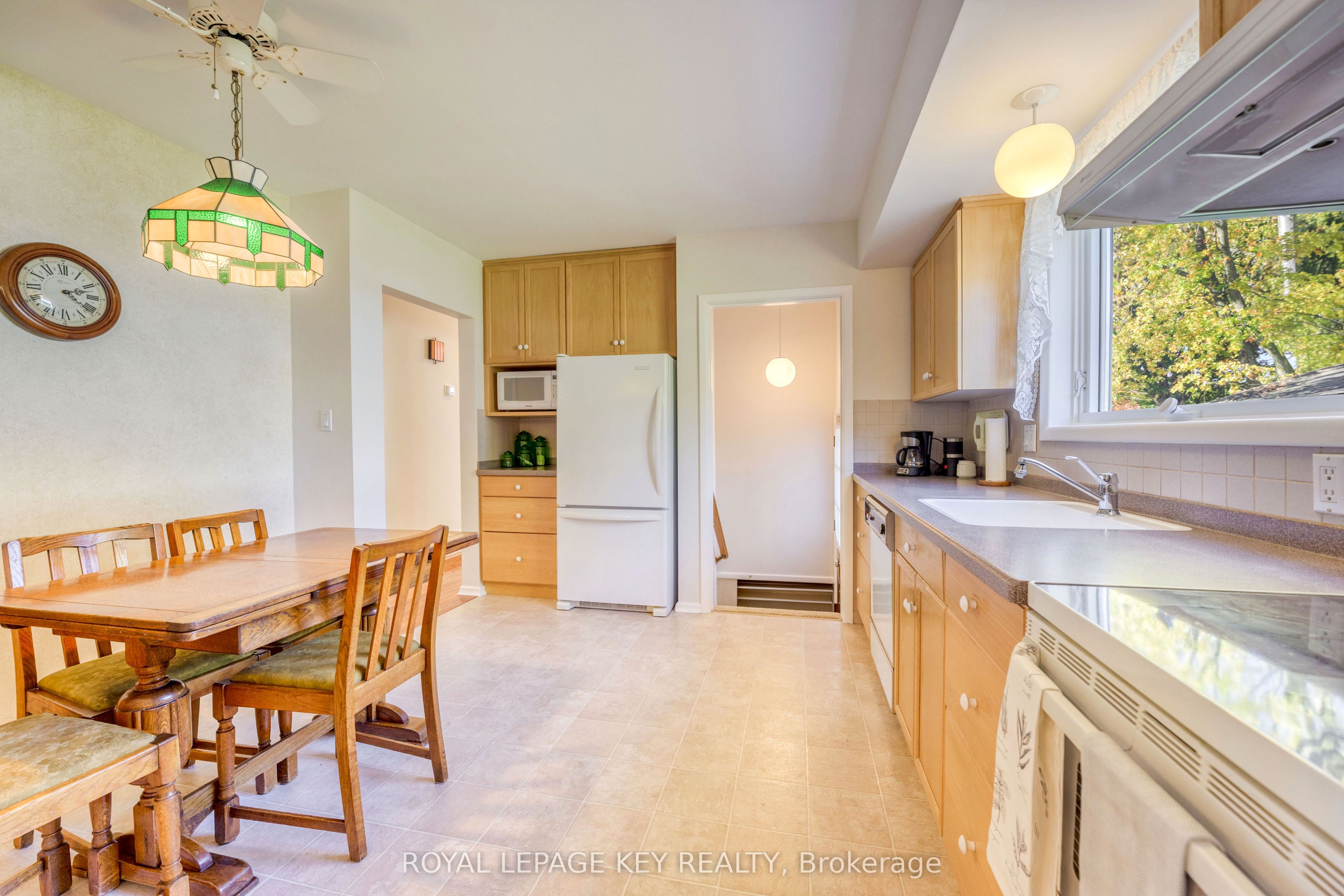 997 Hollands Avenue Property Photo 17