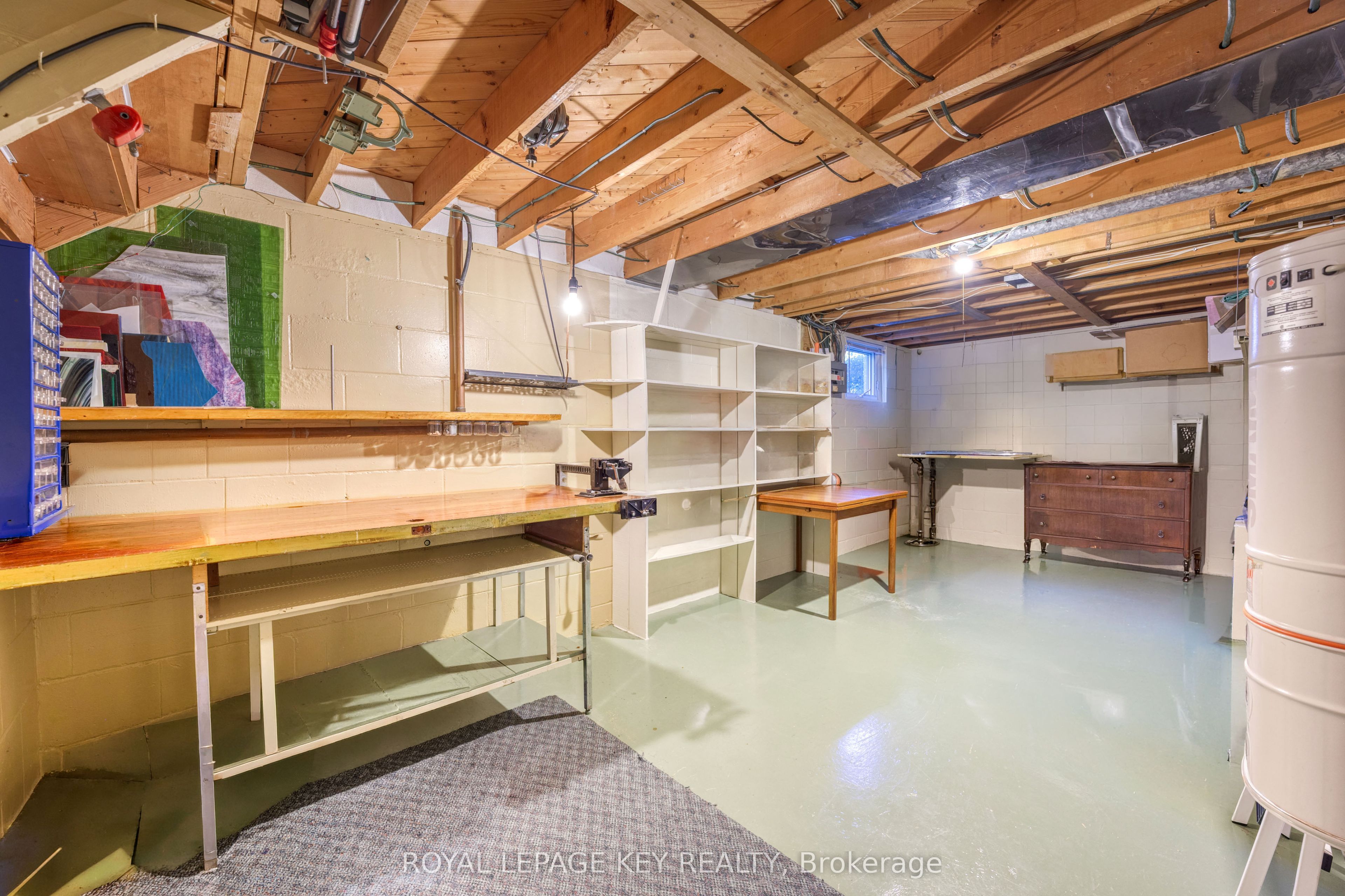 997 Hollands Avenue Property Photo 35