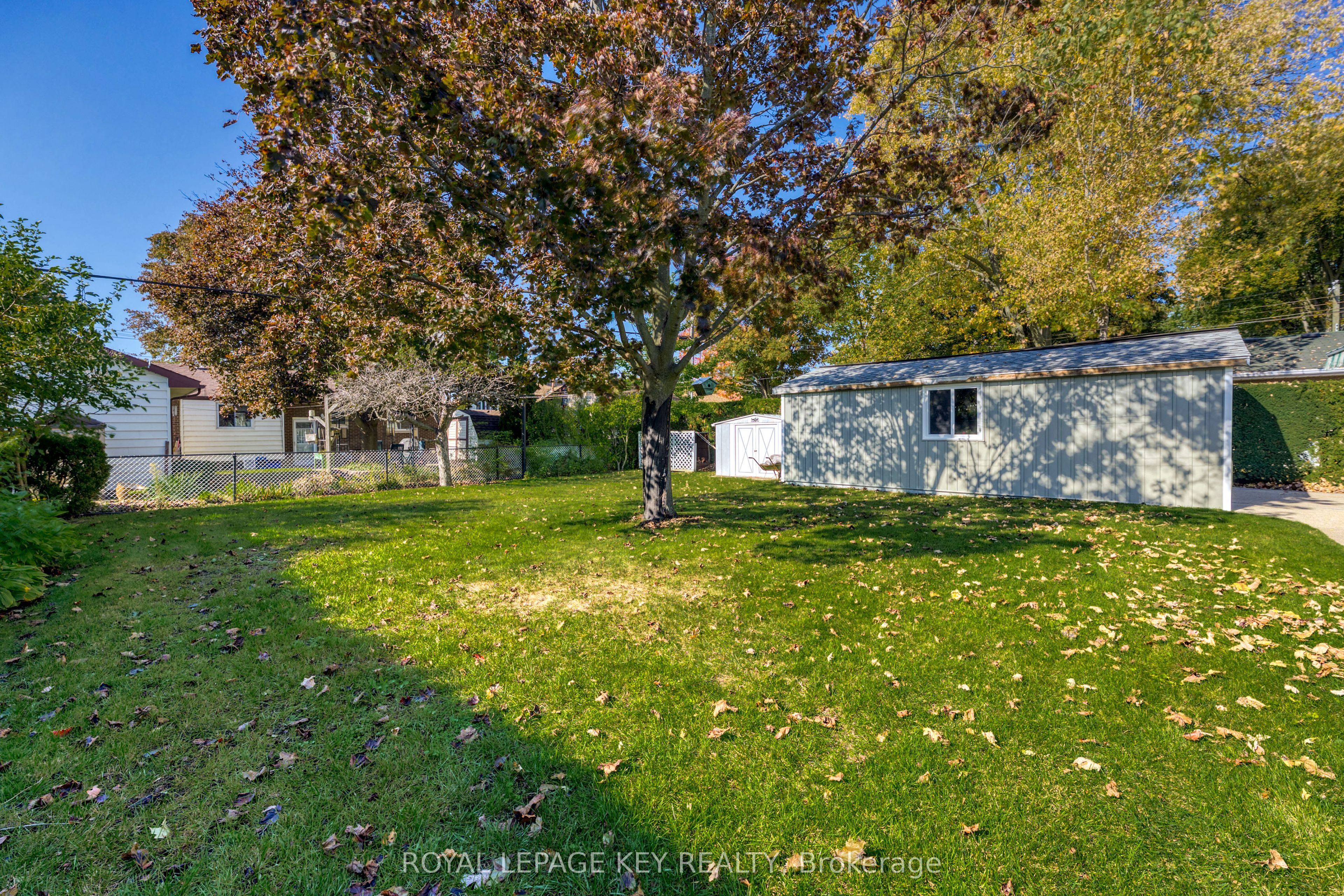 997 Hollands Avenue Property Photo 40