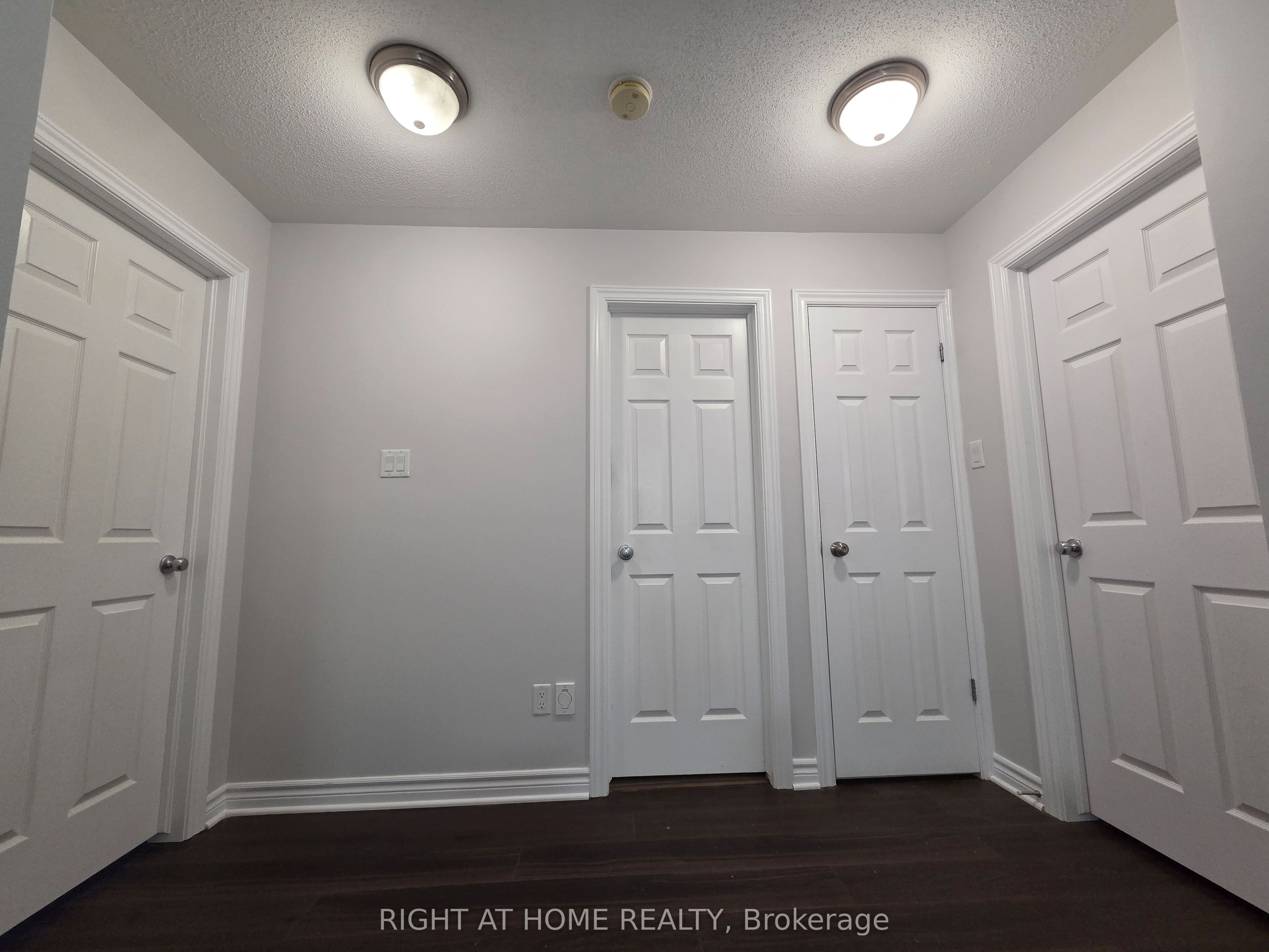 229 Leamington Way Property Photo 15