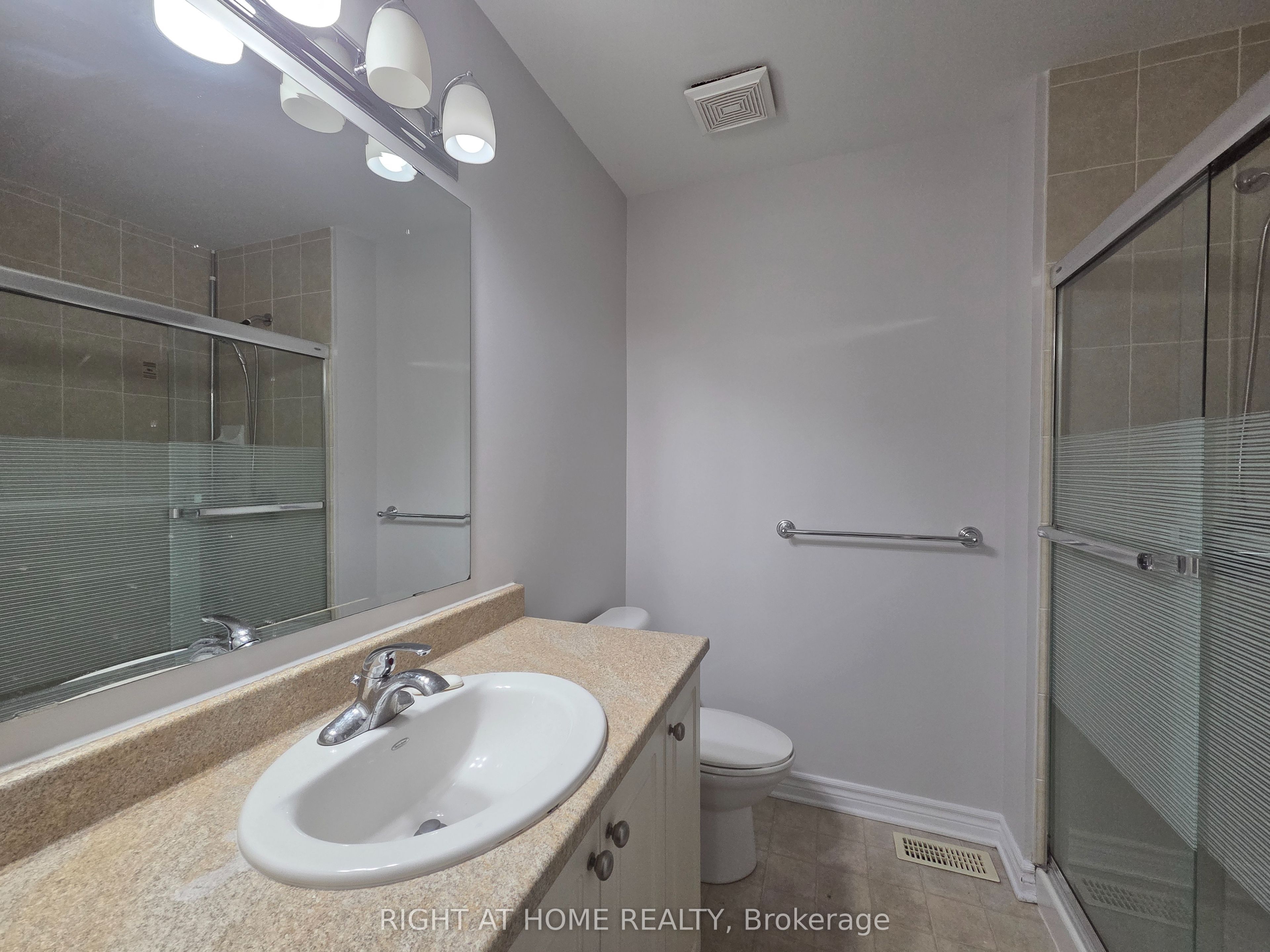 229 Leamington Way Property Photo 18