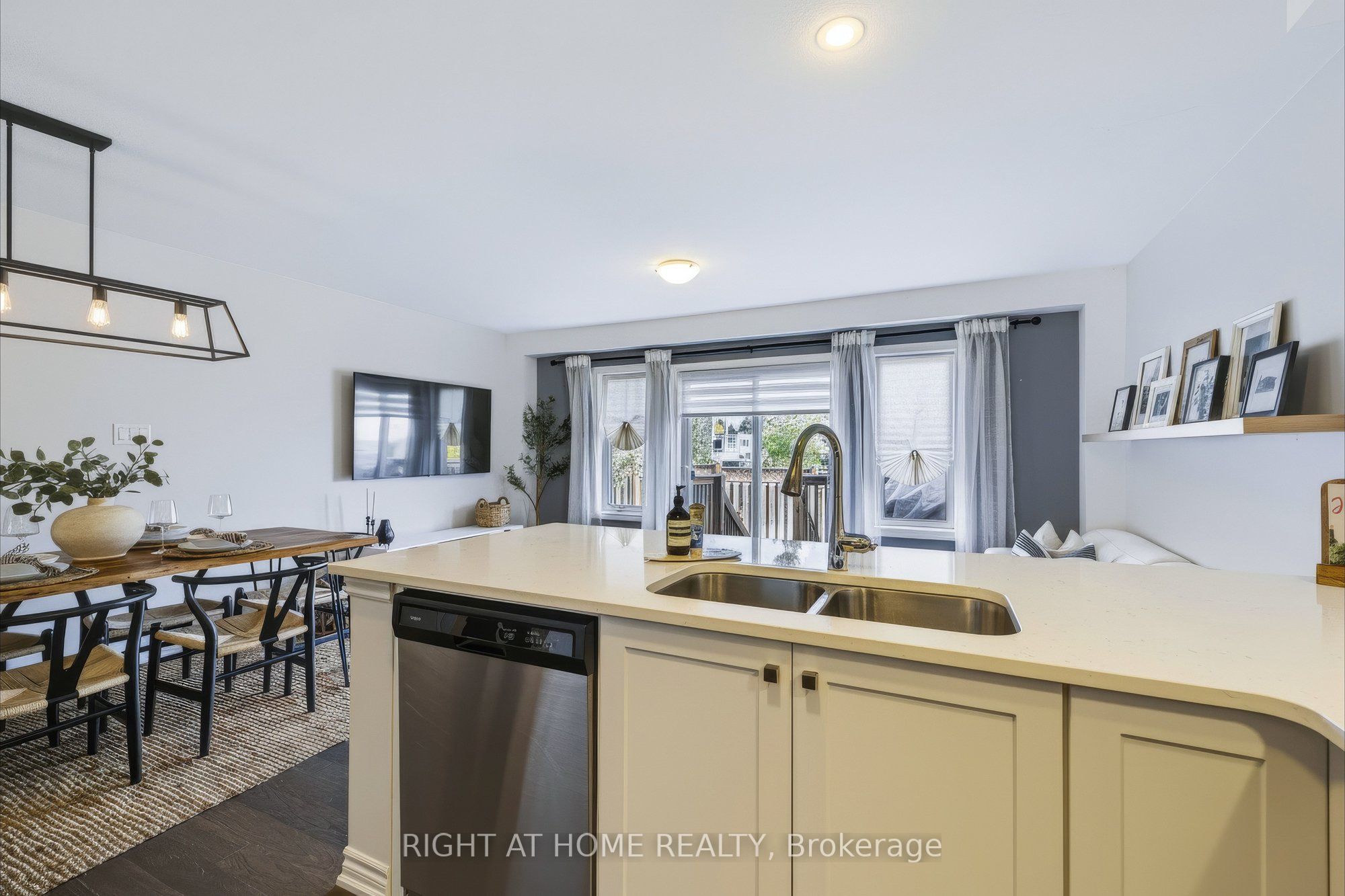 69 Westminster Crescent 69 Property Photo 15