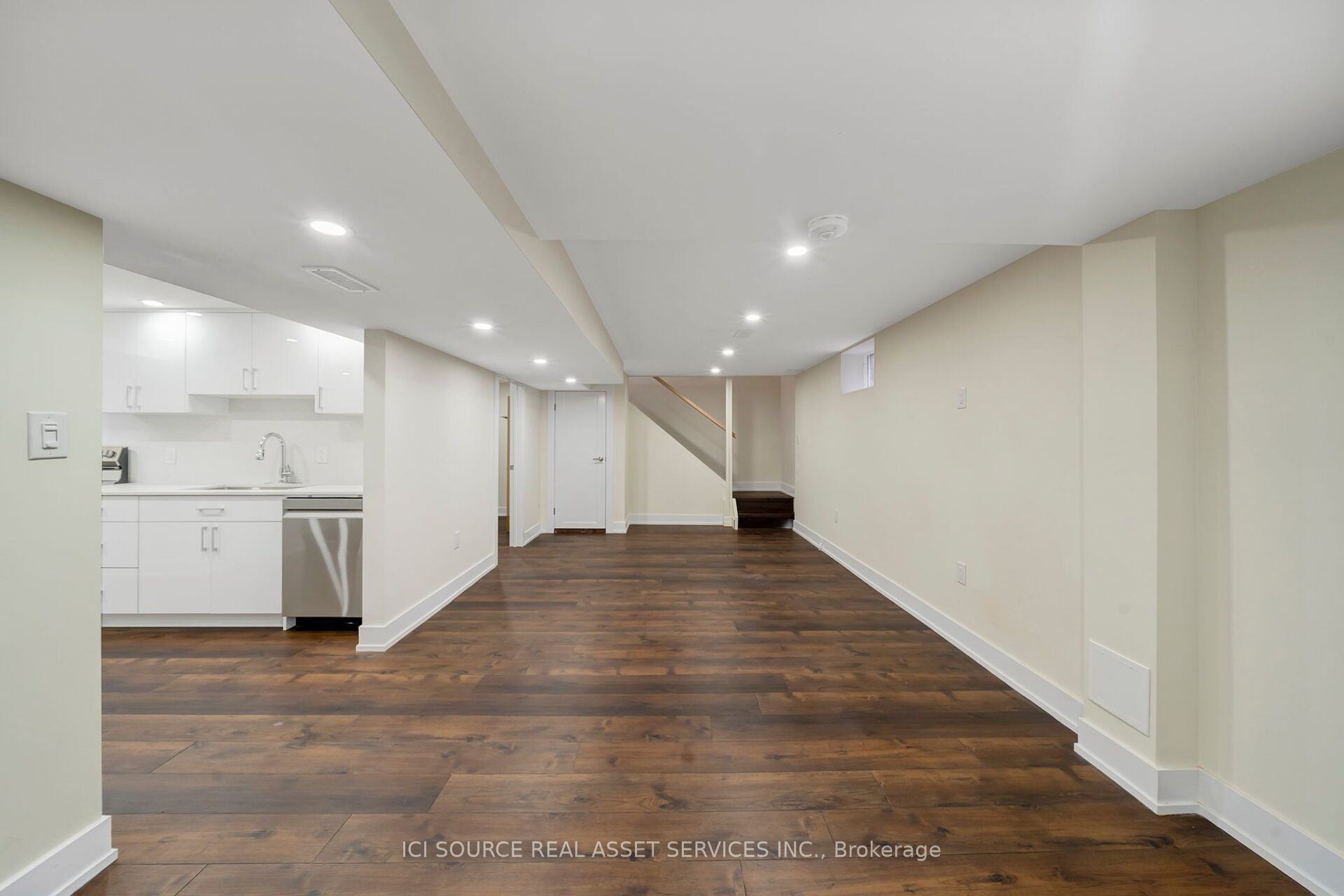78 Leaside Drive Lower Property Photo 7