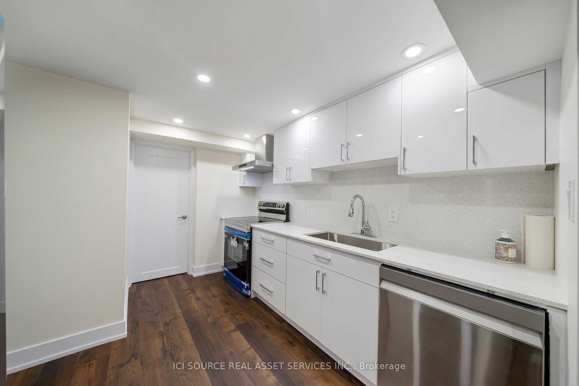 78 Leaside Drive Lower Property Photo 10