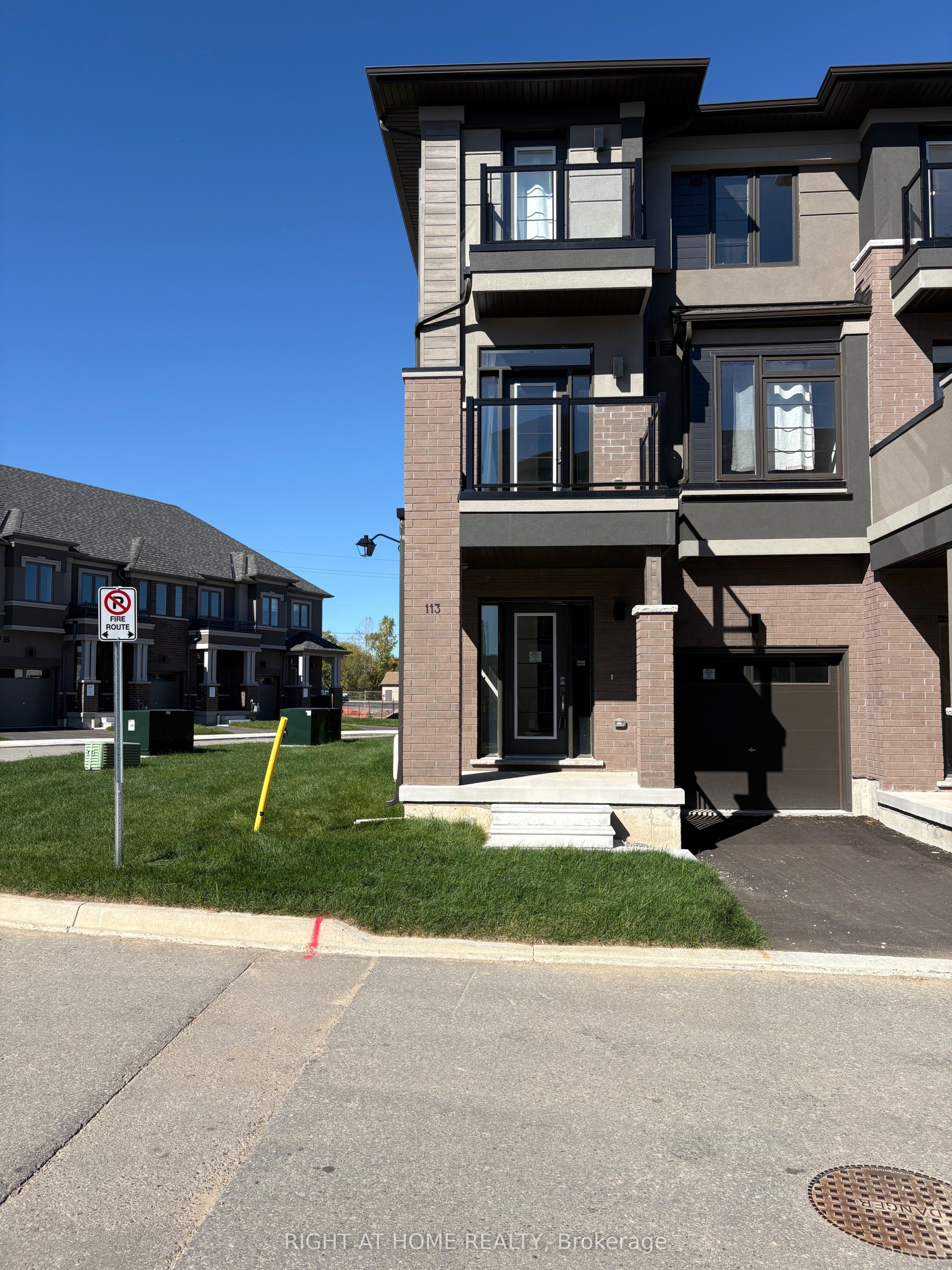 660 Colborne St Street W Property Photo 1