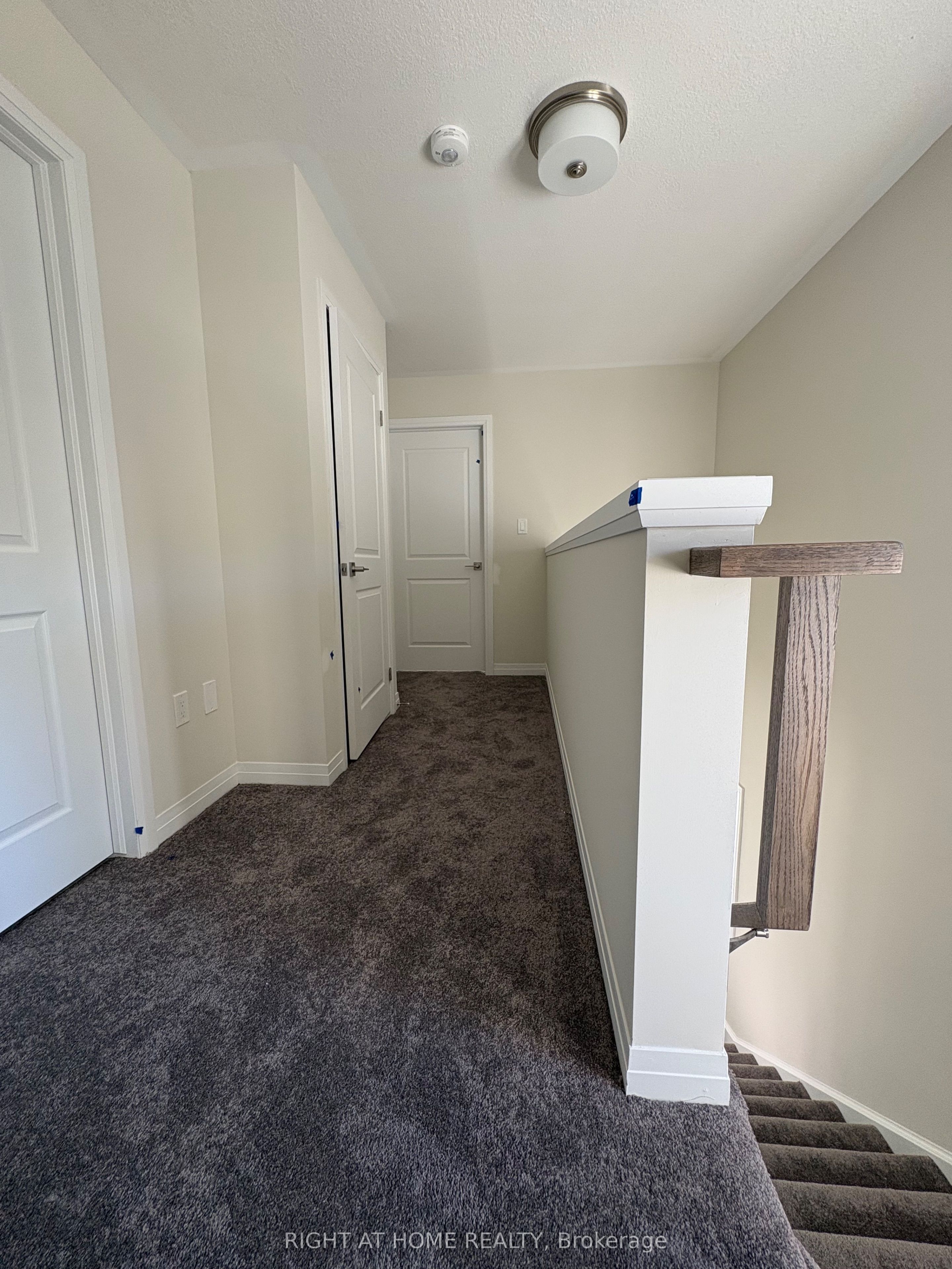 660 Colborne St Street W Property Photo 9