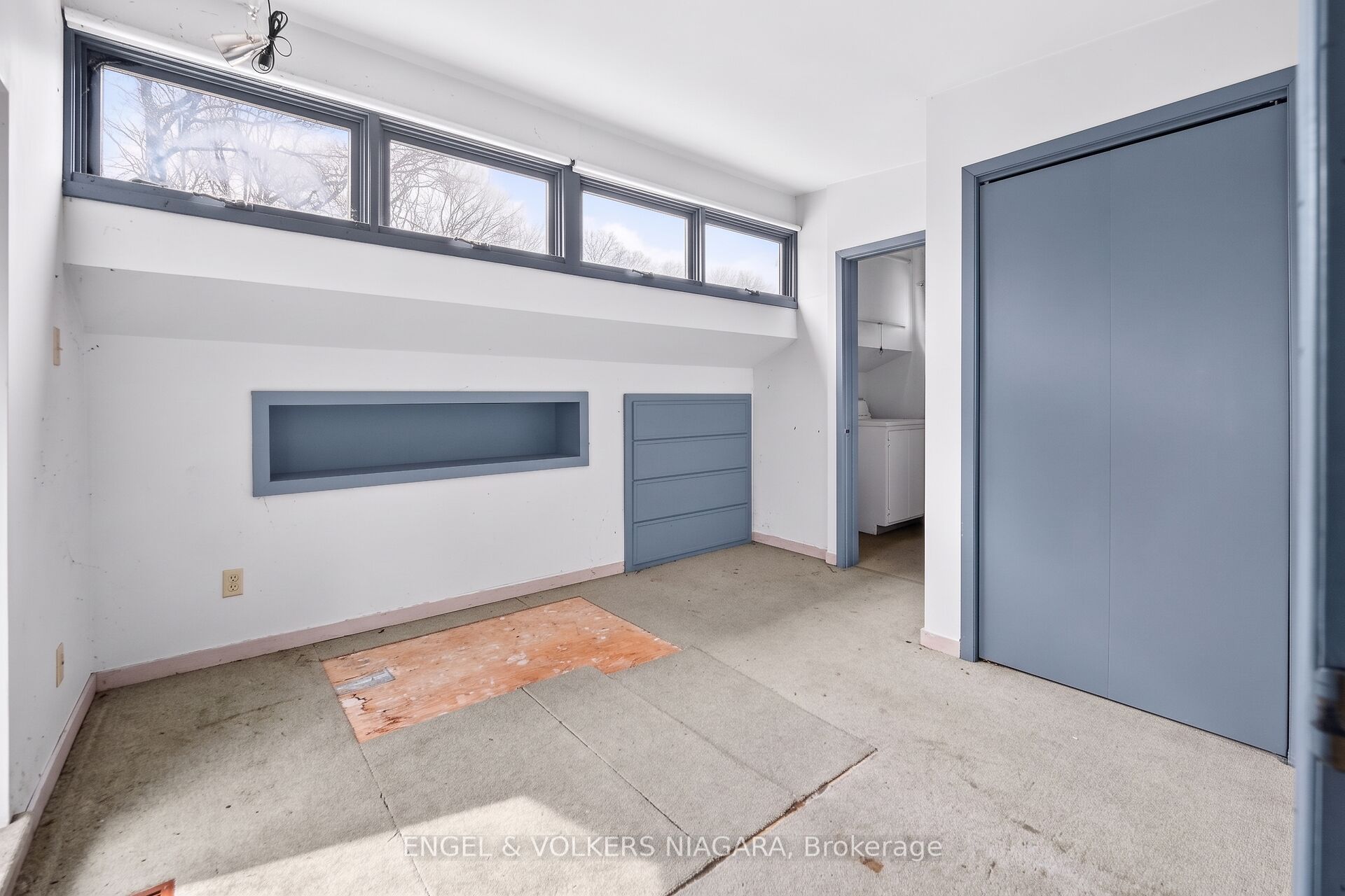 41 Park Road S Property Photo 41