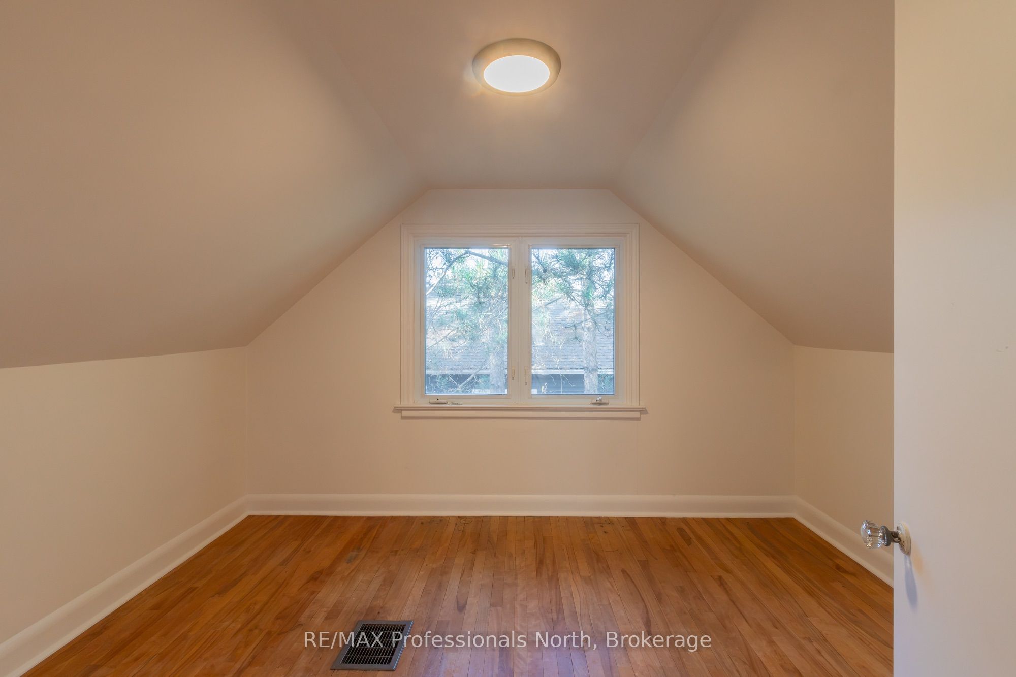 51 Gouldie Street Property Photo 35