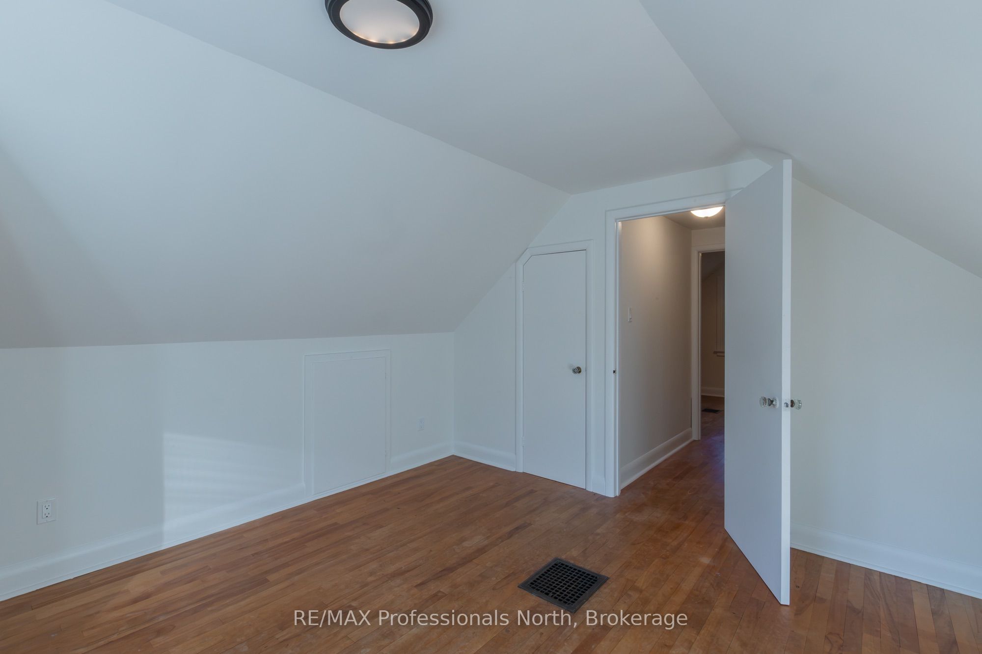 51 Gouldie Street Property Photo 39