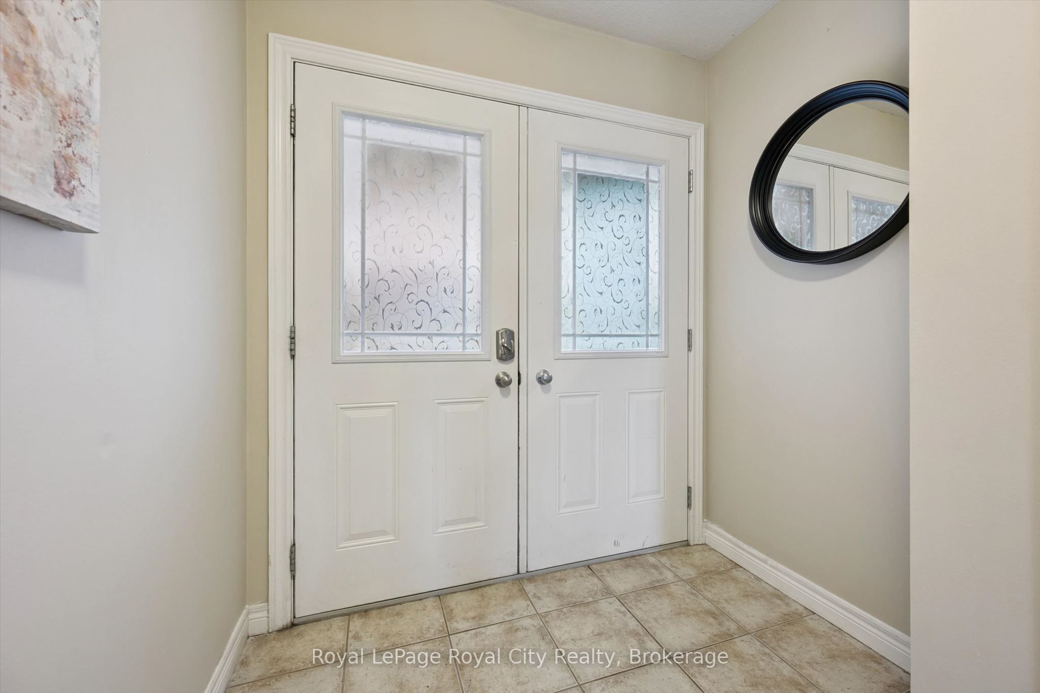 36 Oakes Crescent Property Photo 4