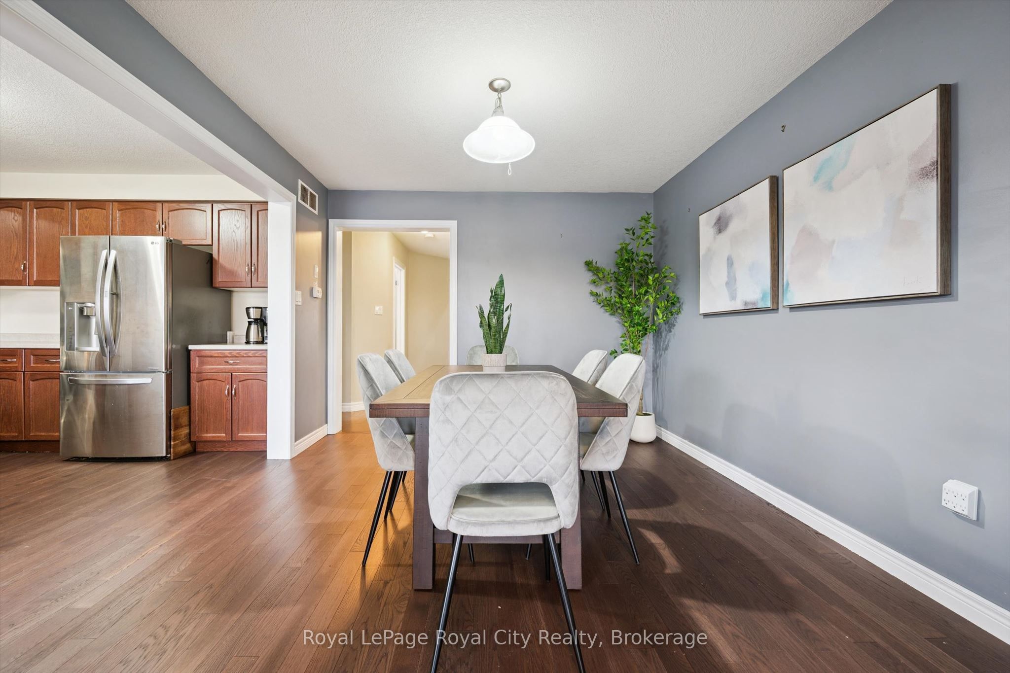 36 Oakes Crescent Property Photo 9