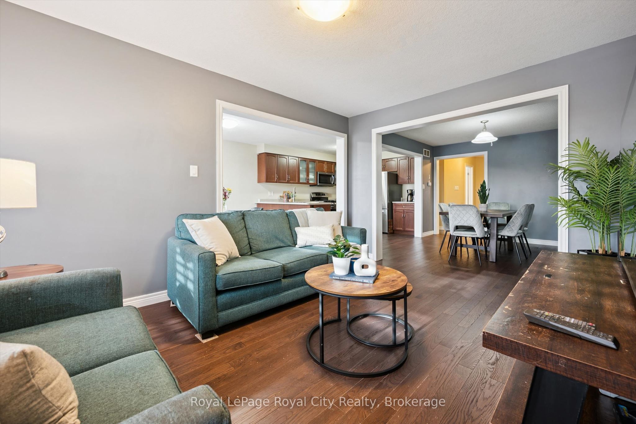 36 Oakes Crescent Property Photo 12