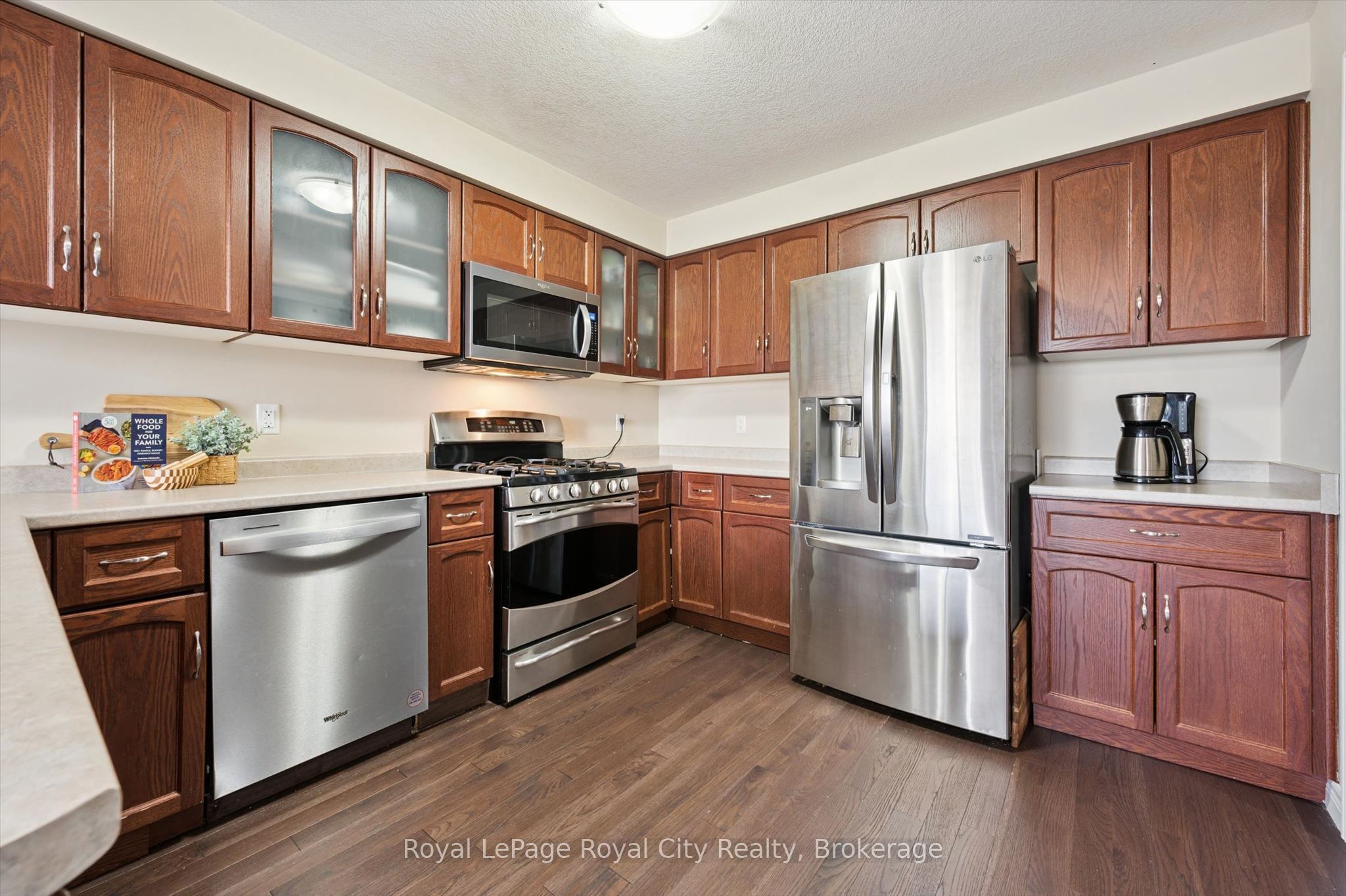 36 Oakes Crescent Property Photo 17