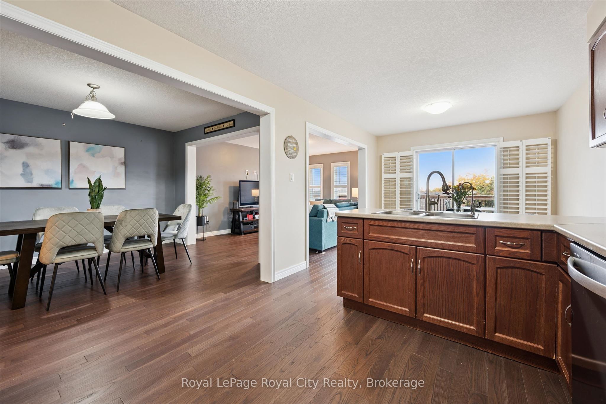 36 Oakes Crescent Property Photo 19