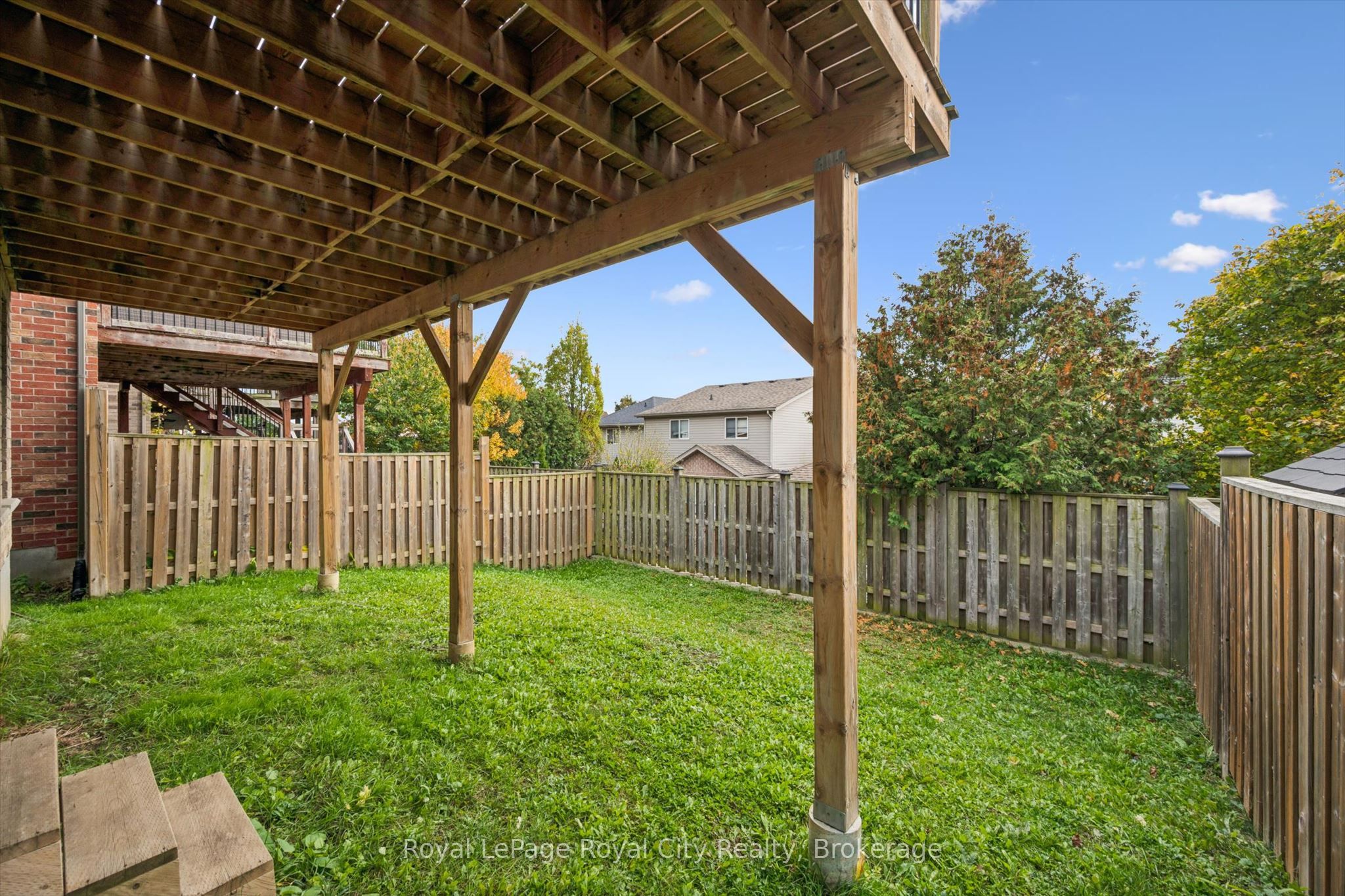 36 Oakes Crescent Property Photo 38