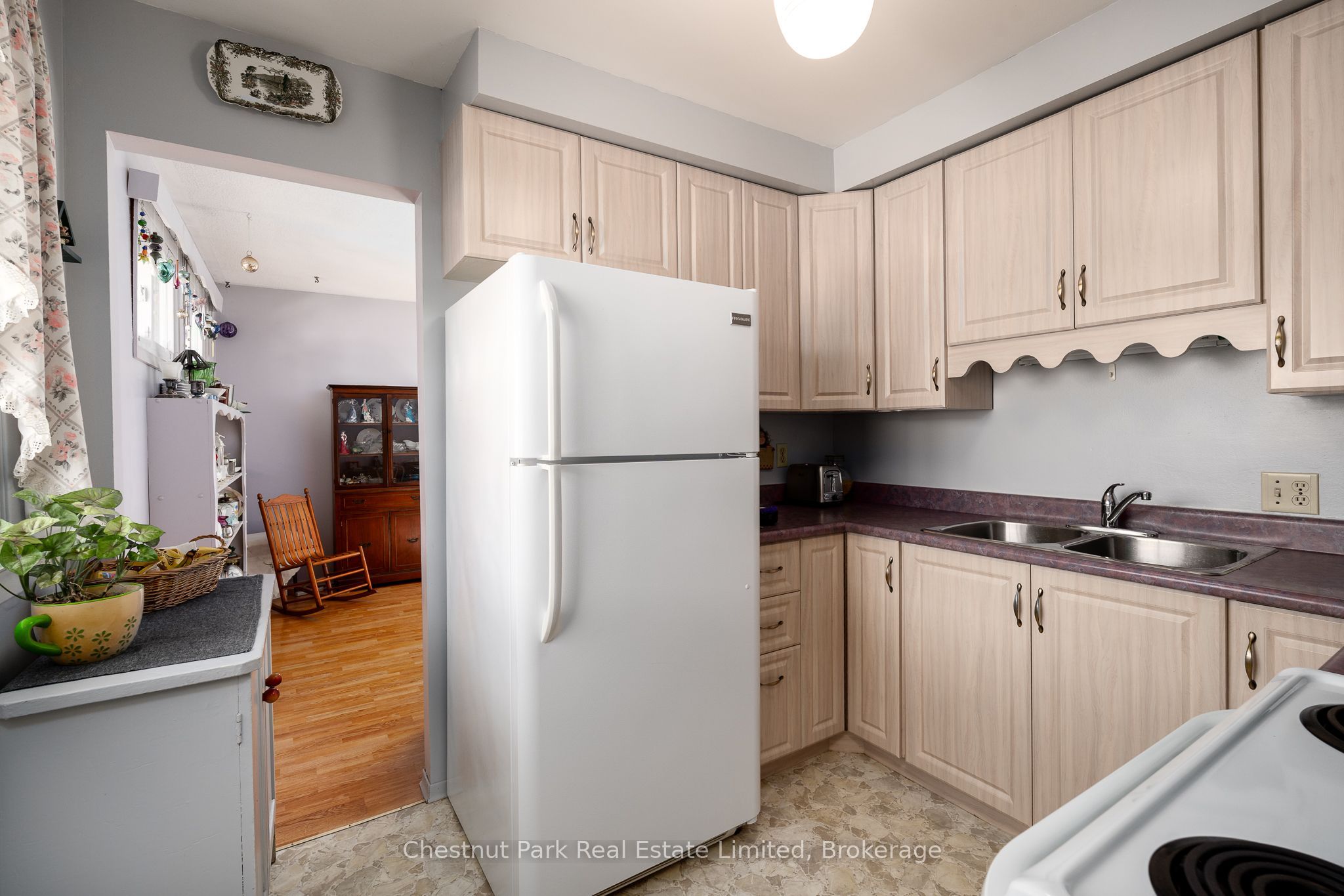 12 Spring Street Property Photo 9