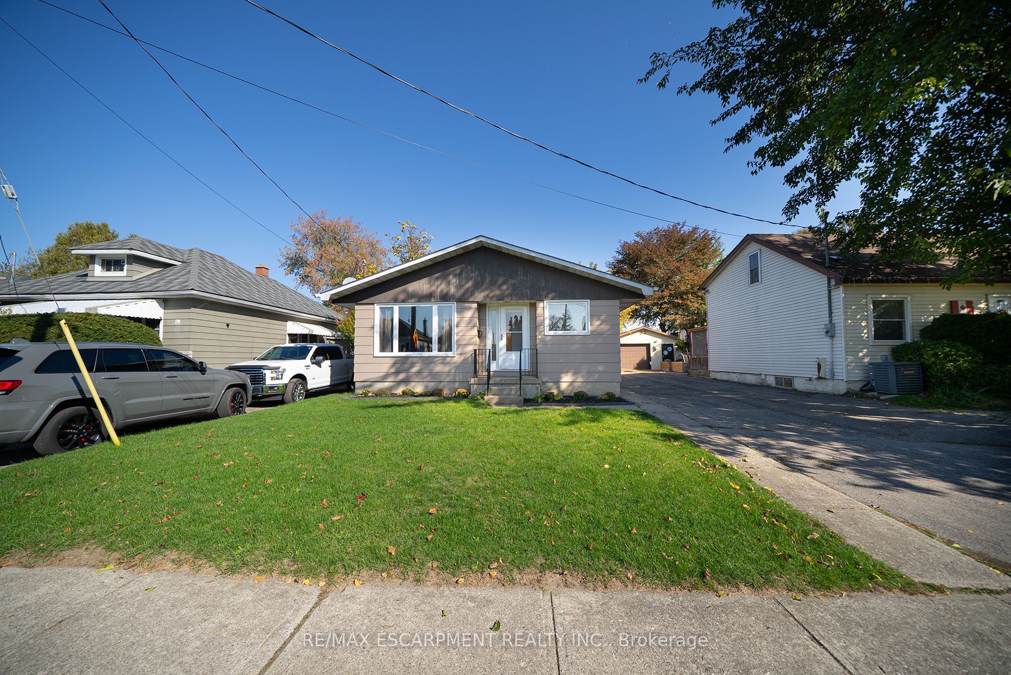 30 LIDA Street Property Photo 1