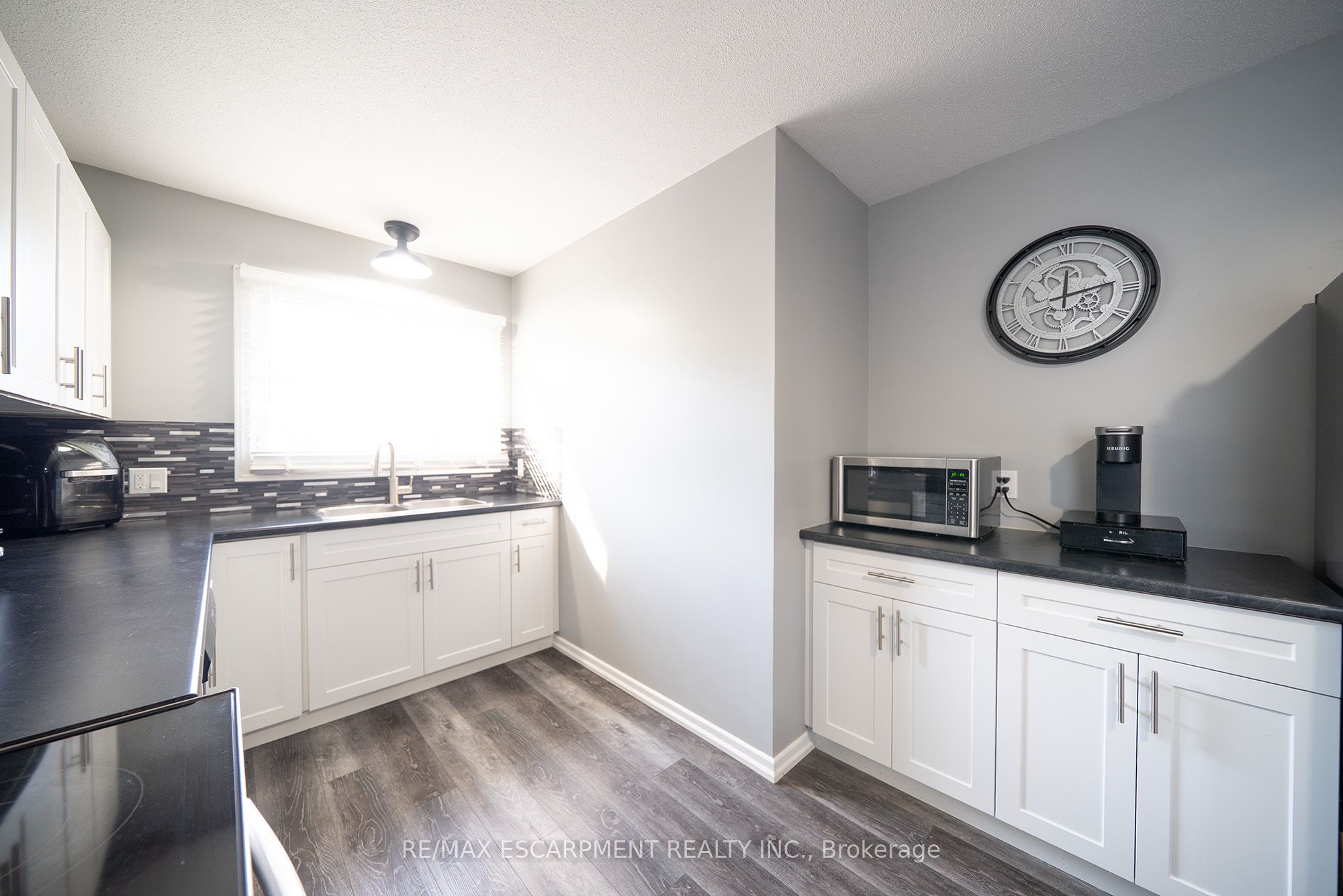 30 Lida Street Property Photo 9