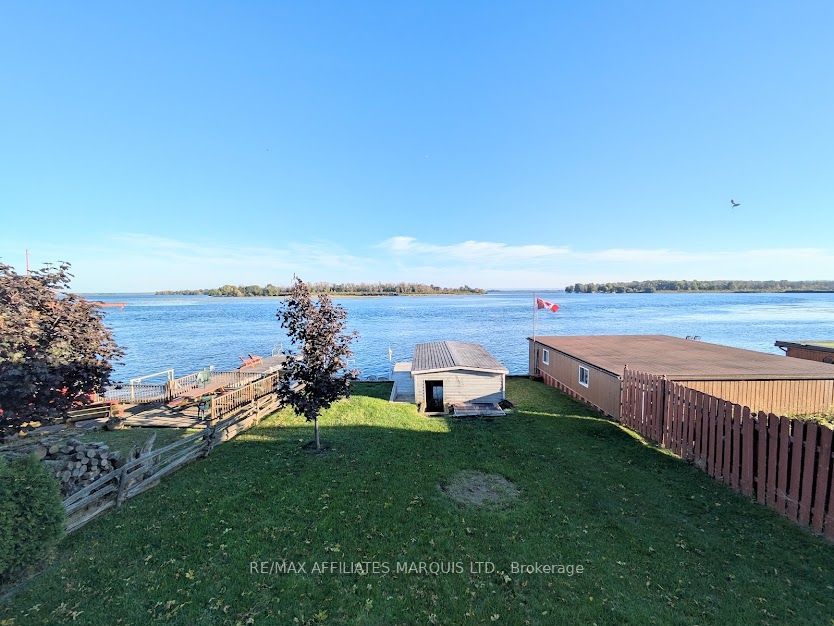 6803 St. Louis Point Road Property Photo 10