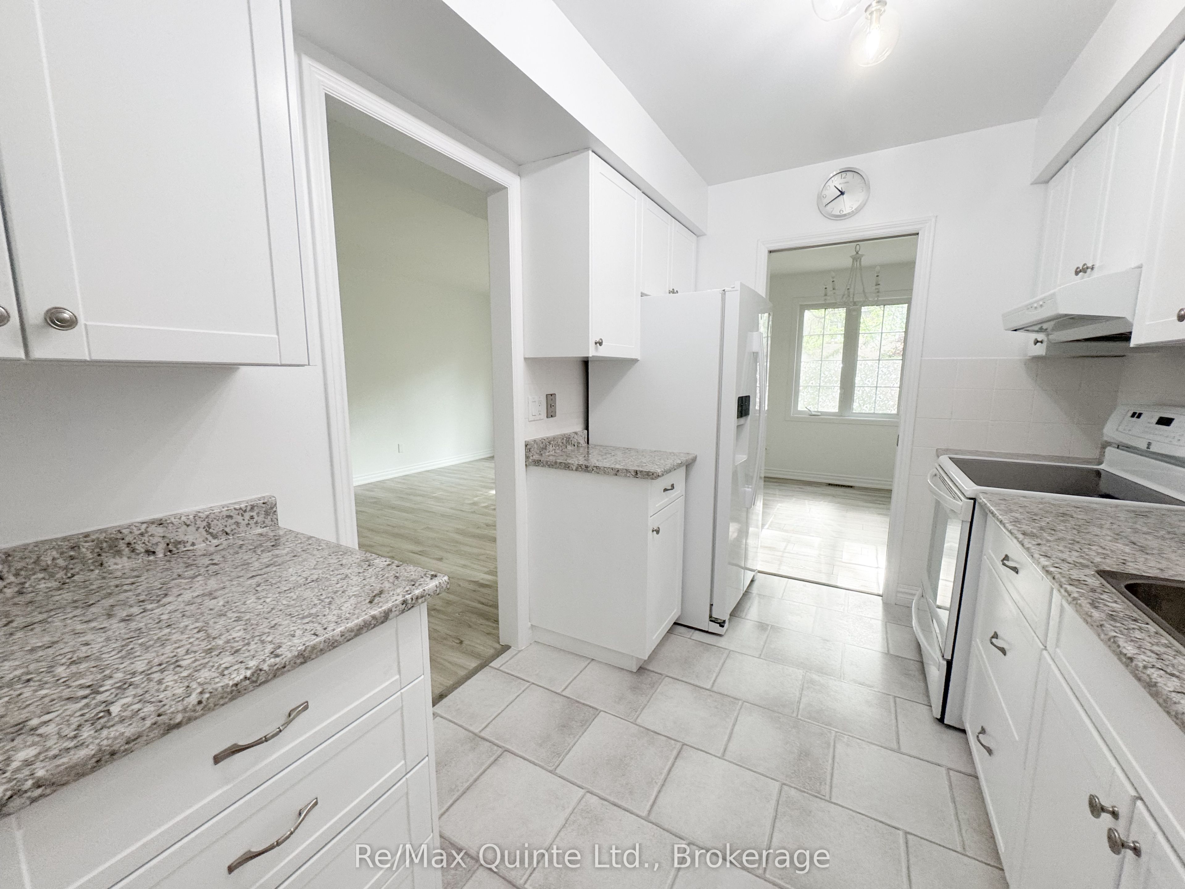 11 Janlyn Crescent 8 Property Photo 14